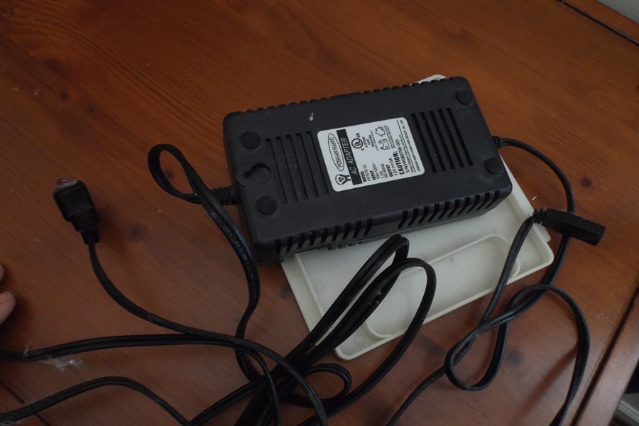 Nostalgia Electronics Retro Vending Machine