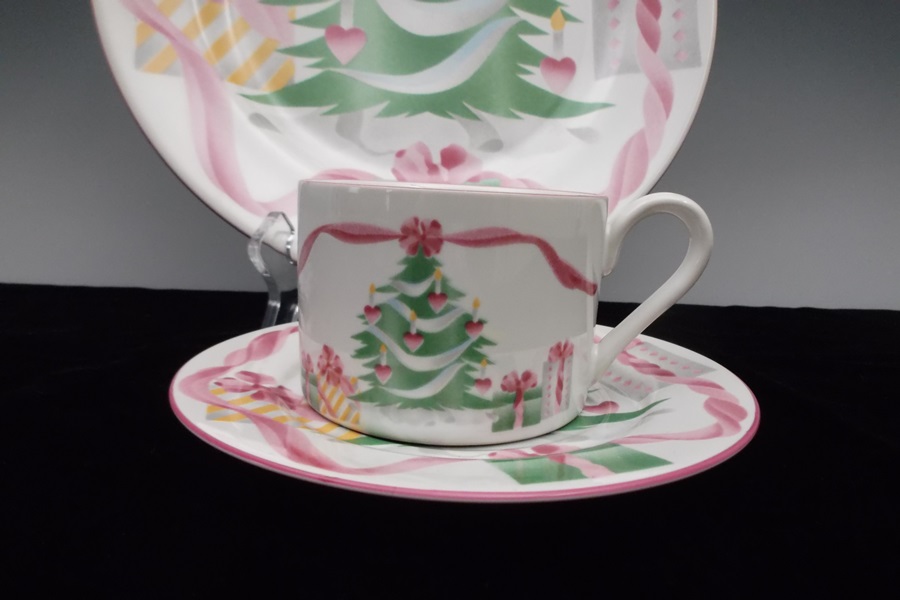 24-Piece Set of Sango "Home for Christmas" Dishes