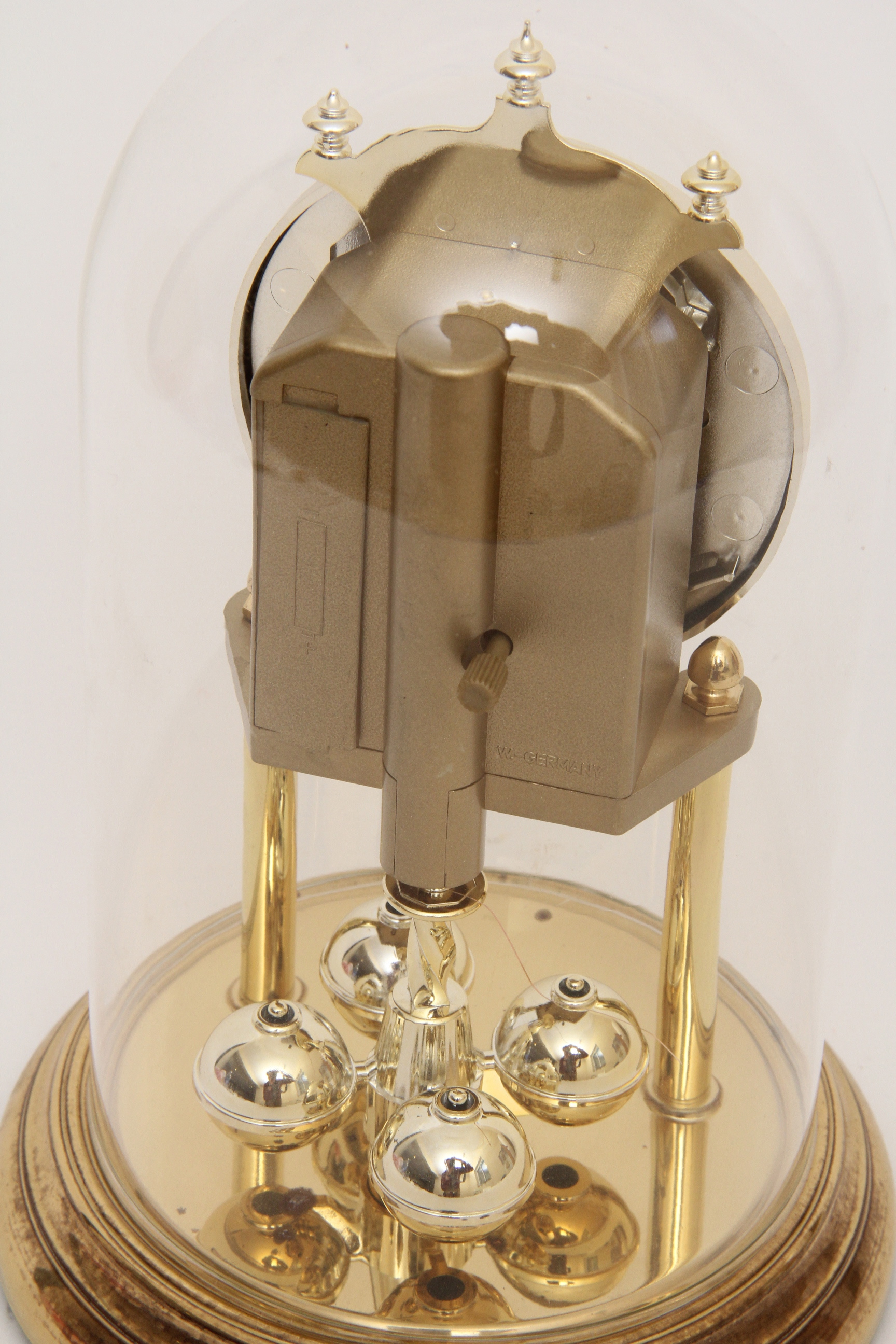 Bulova Anniversary Clock