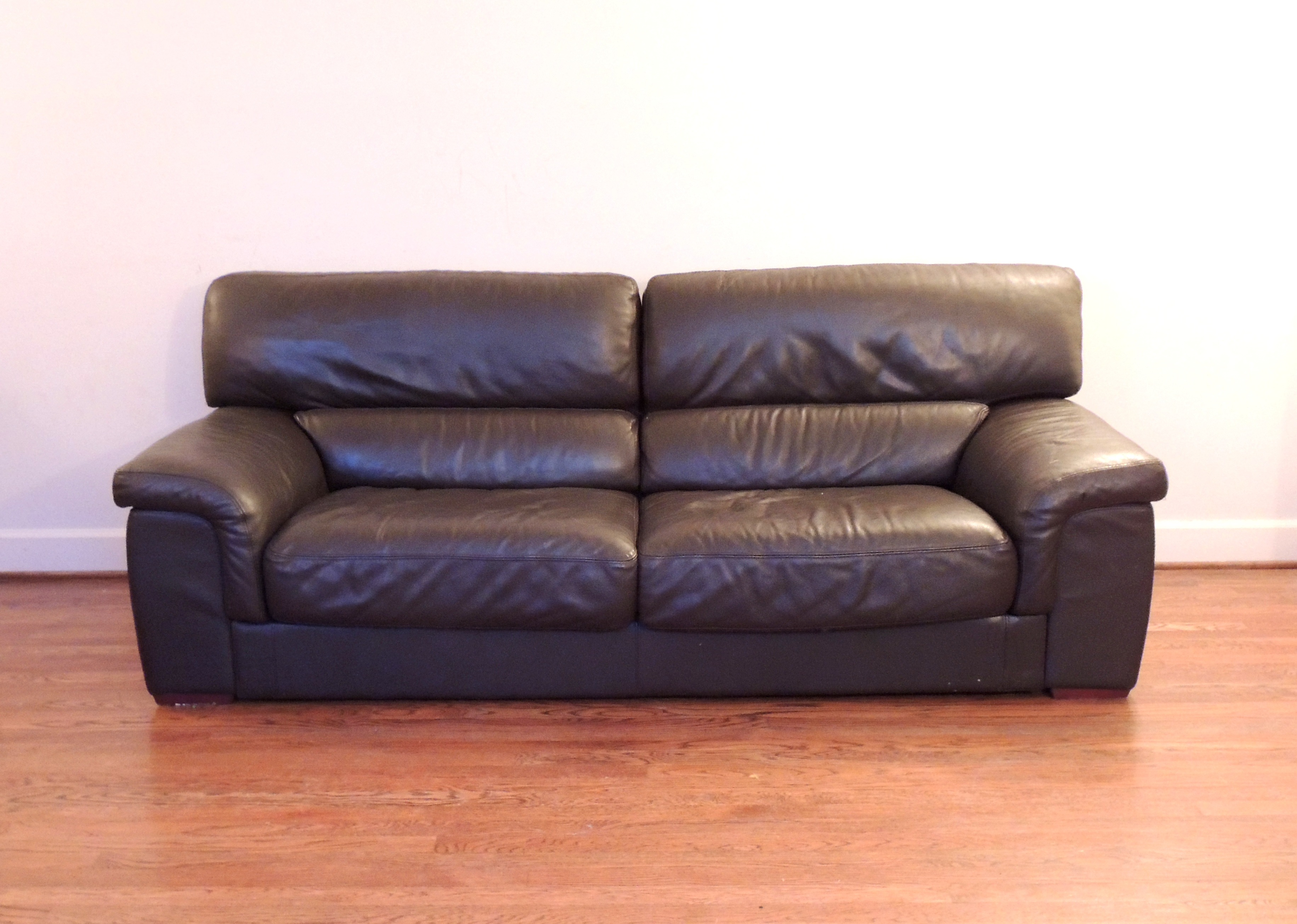 Decoro Ebony Leather Sofa
