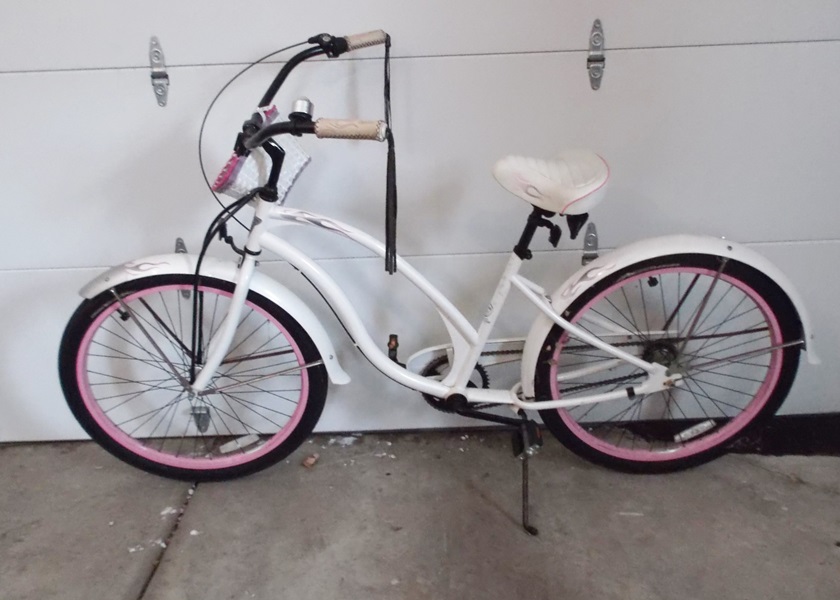 "The Betty" Cruiser Bike by Electra