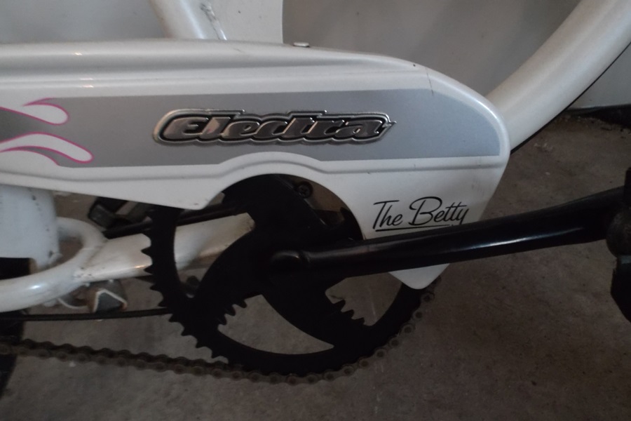 "The Betty" Cruiser Bike by Electra