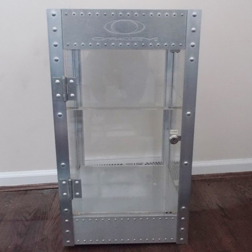 Oakley Glasses Display Case **(Leg Found)