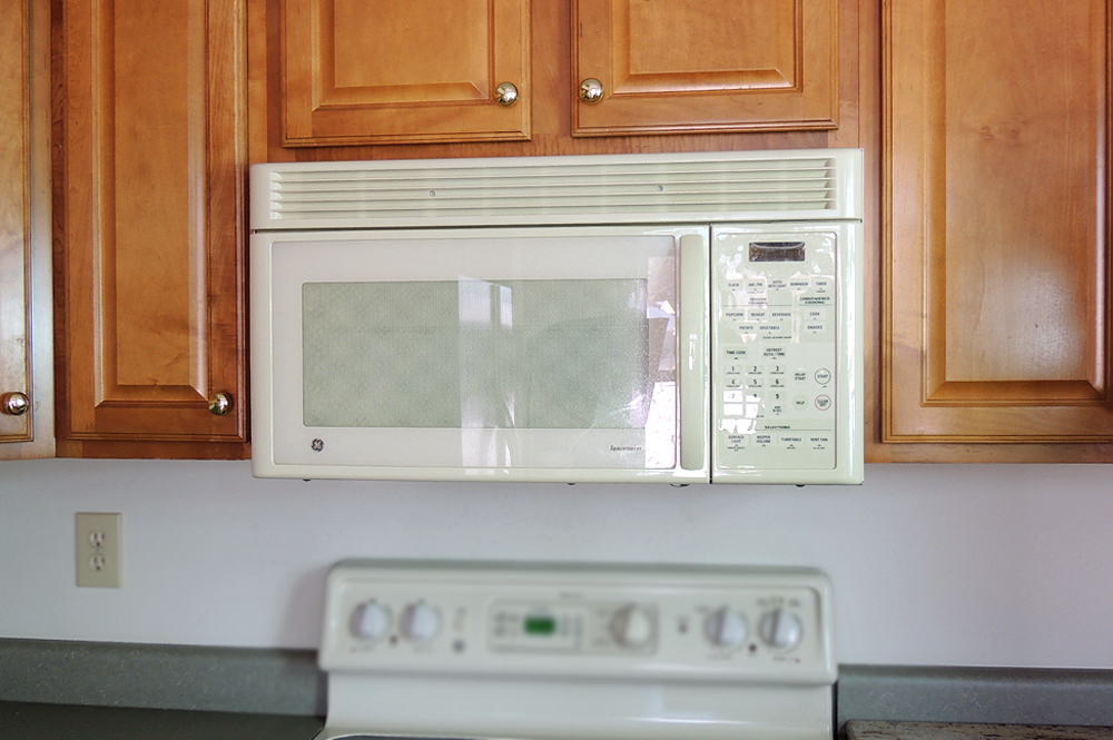 GE Spacemaker Microwave