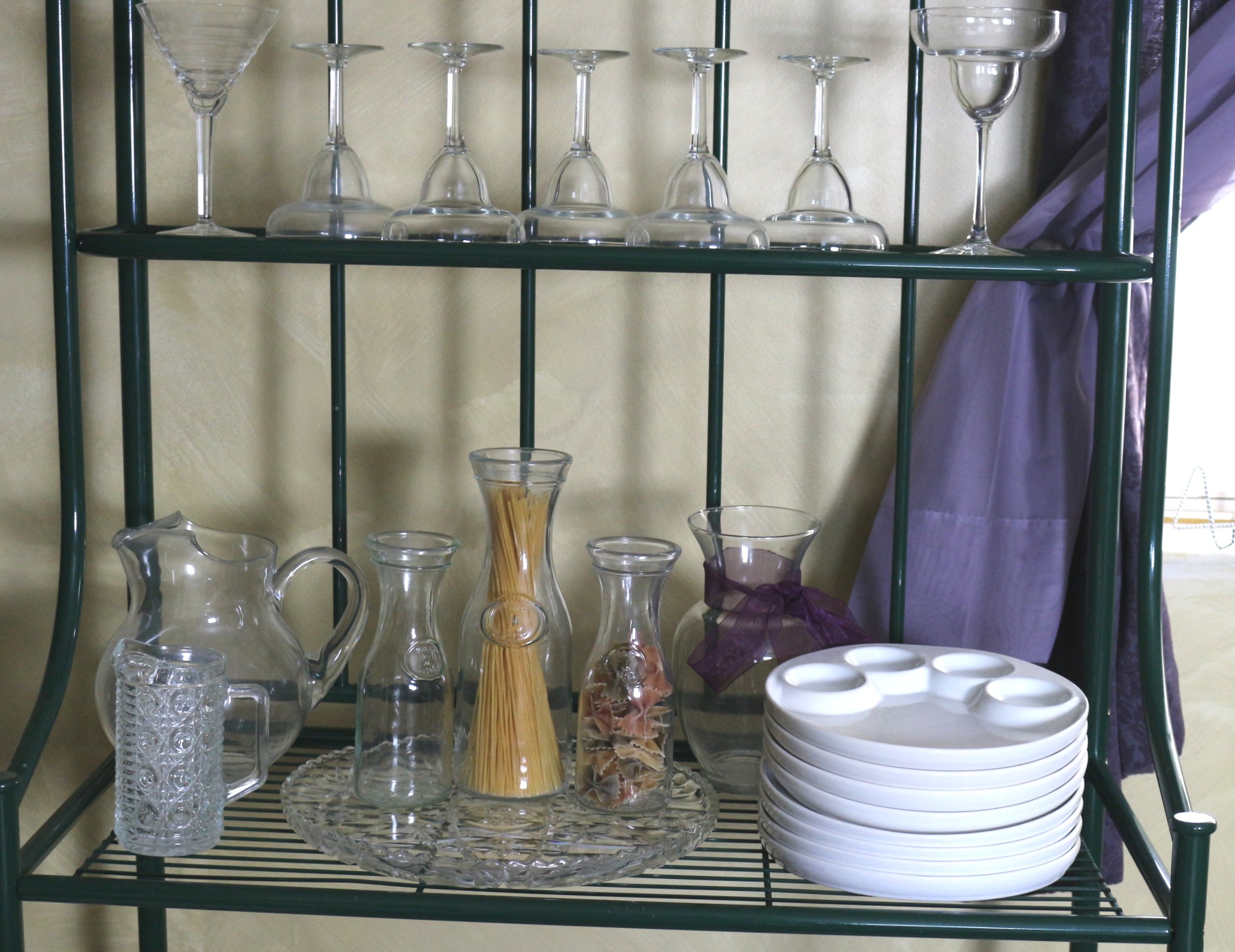 Entertainment Glass and Pottery Lot