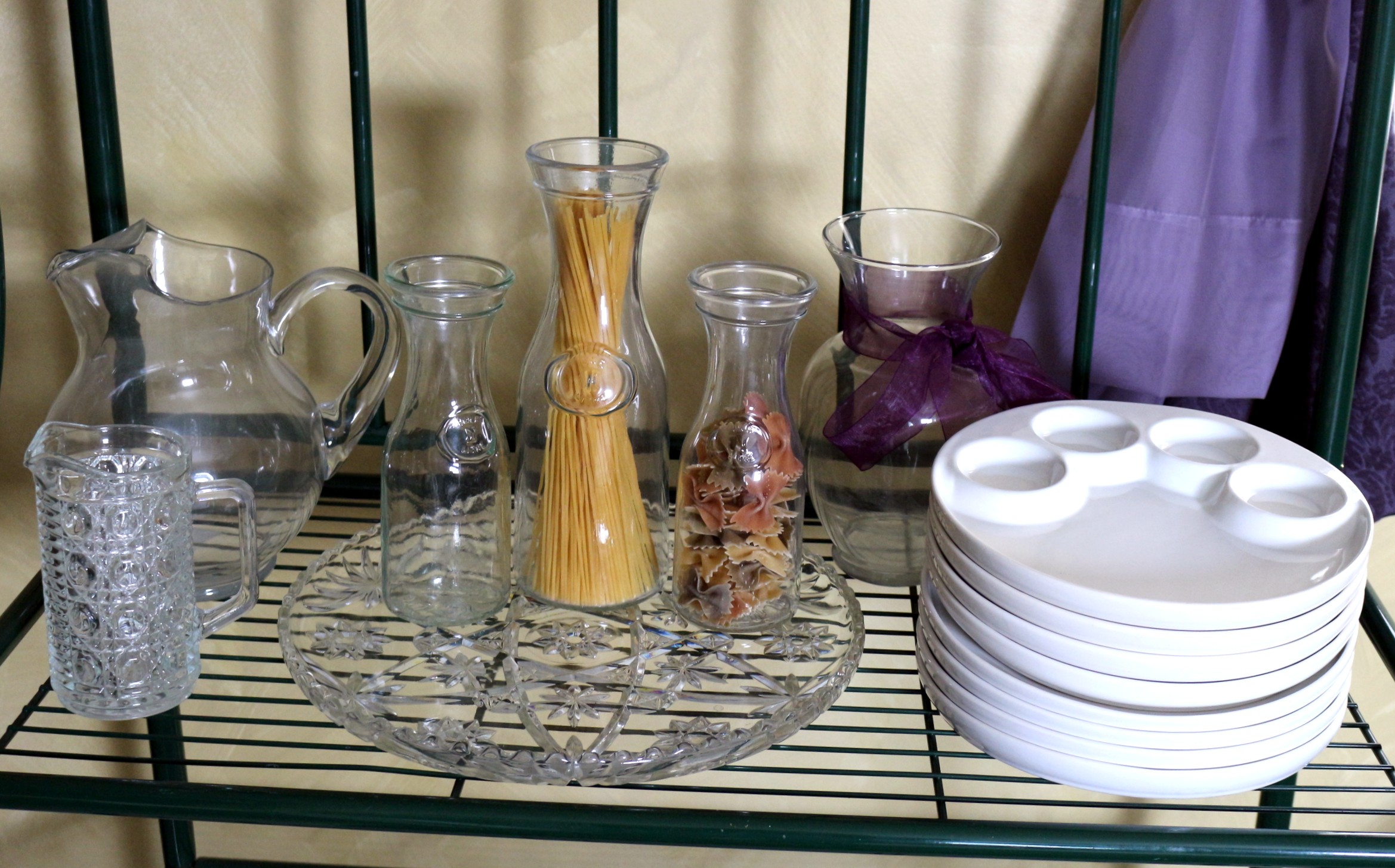Entertainment Glass and Pottery Lot