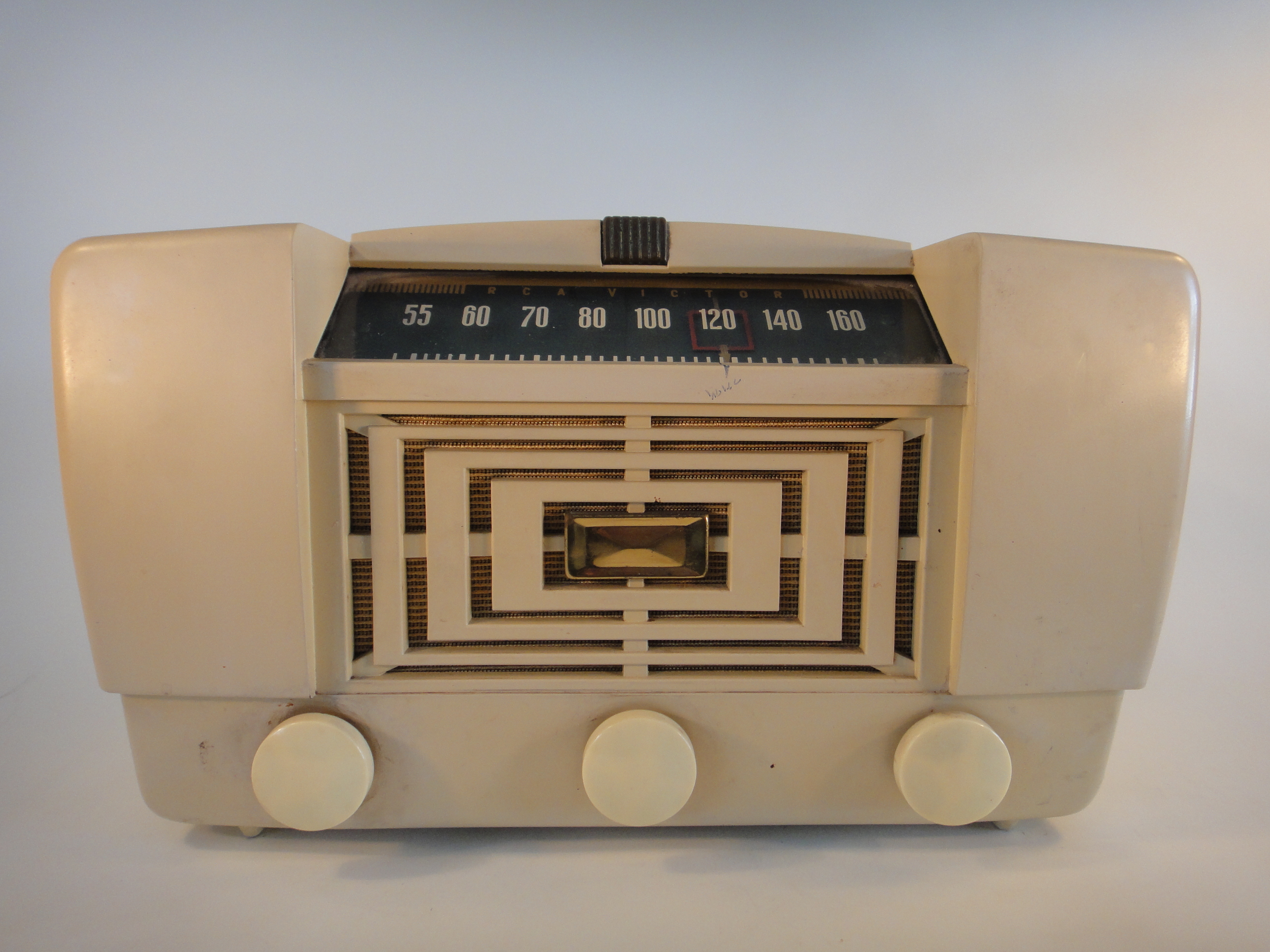 Vintage Working RCA Victor Bakelite Radio