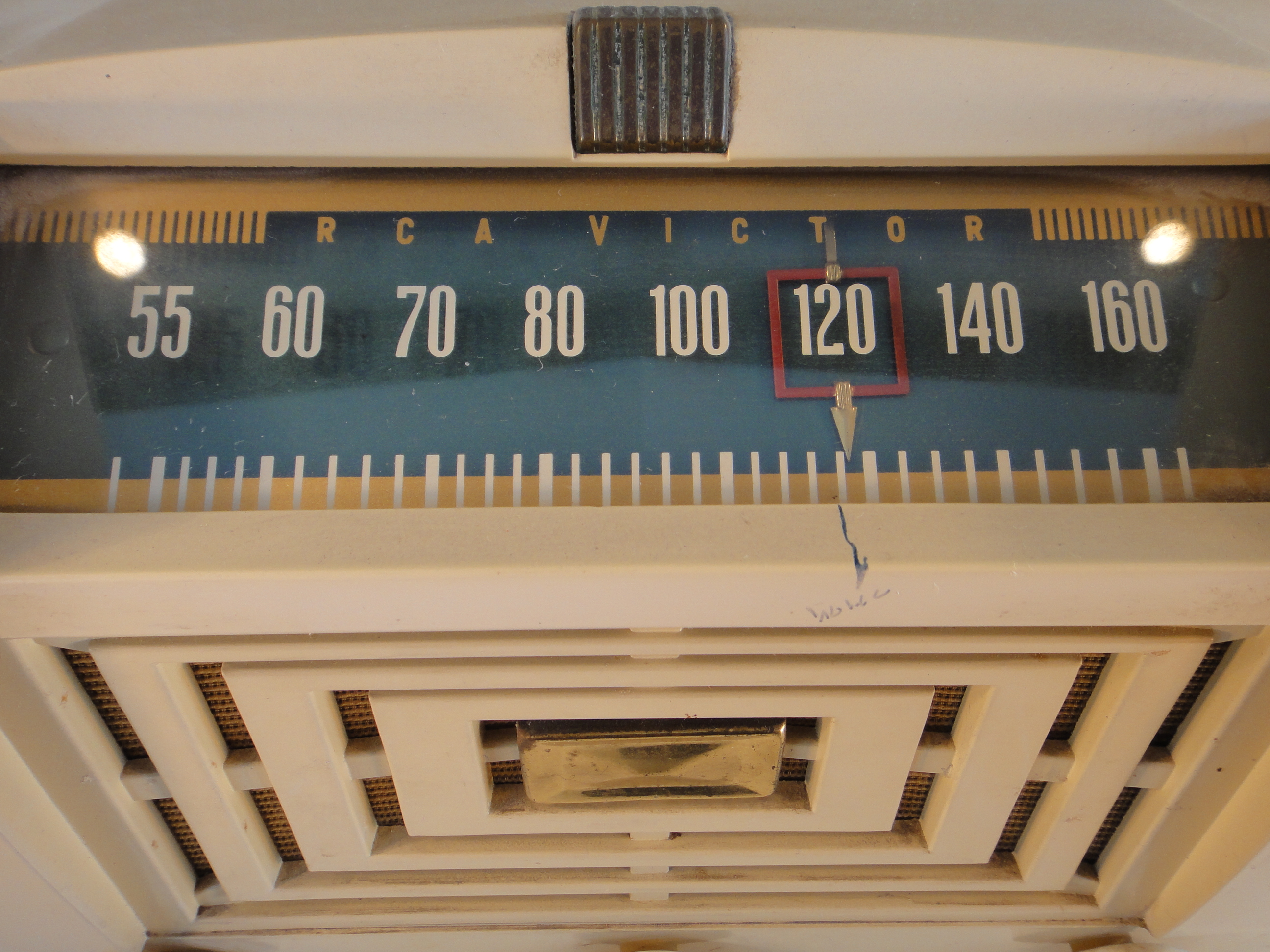 Vintage Working RCA Victor Bakelite Radio