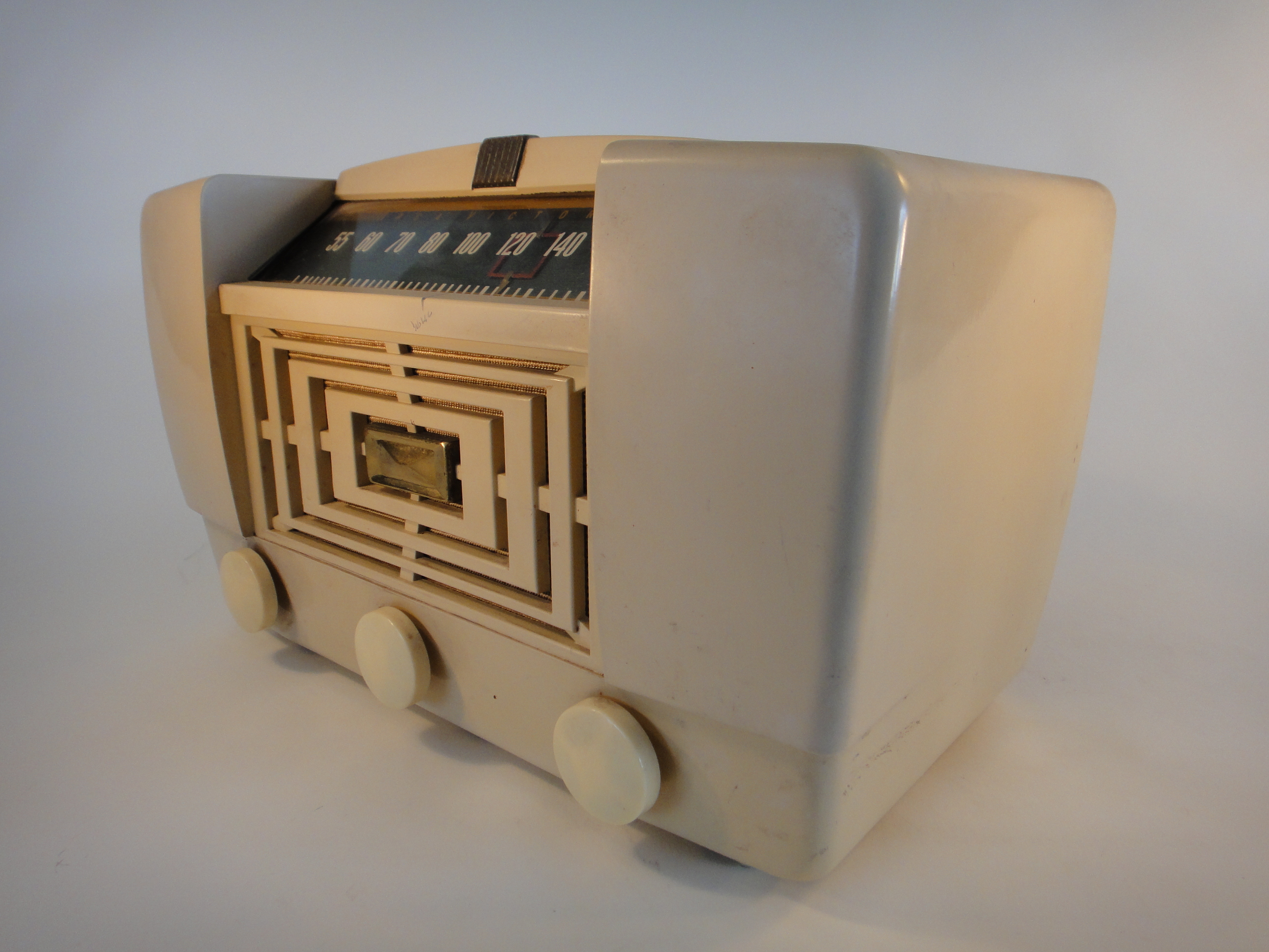 Vintage Working RCA Victor Bakelite Radio