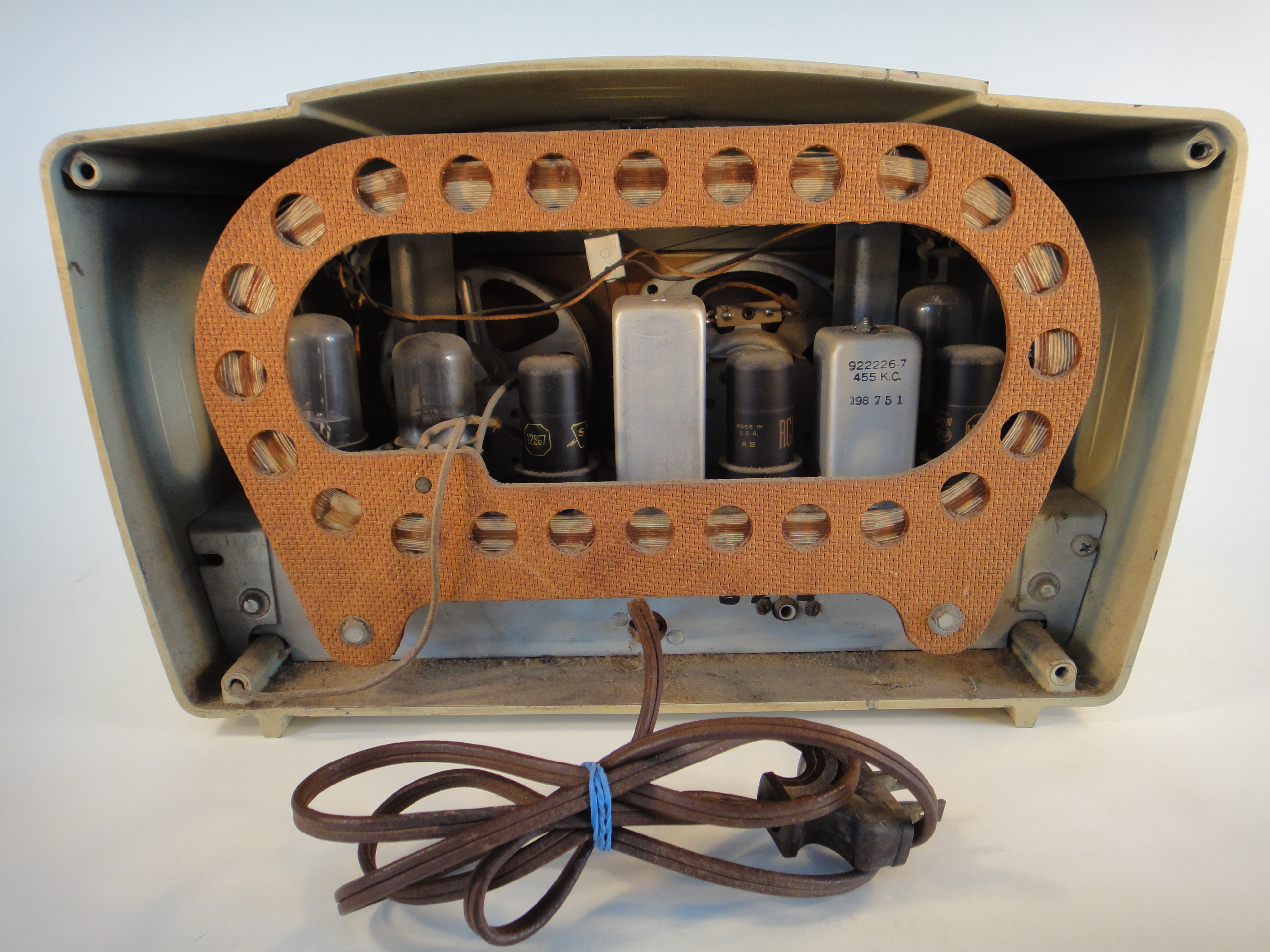 Vintage Working RCA Victor Bakelite Radio