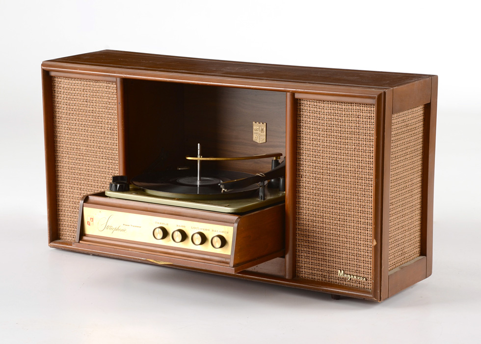 Vintage Magnavox Micromatic Record Player