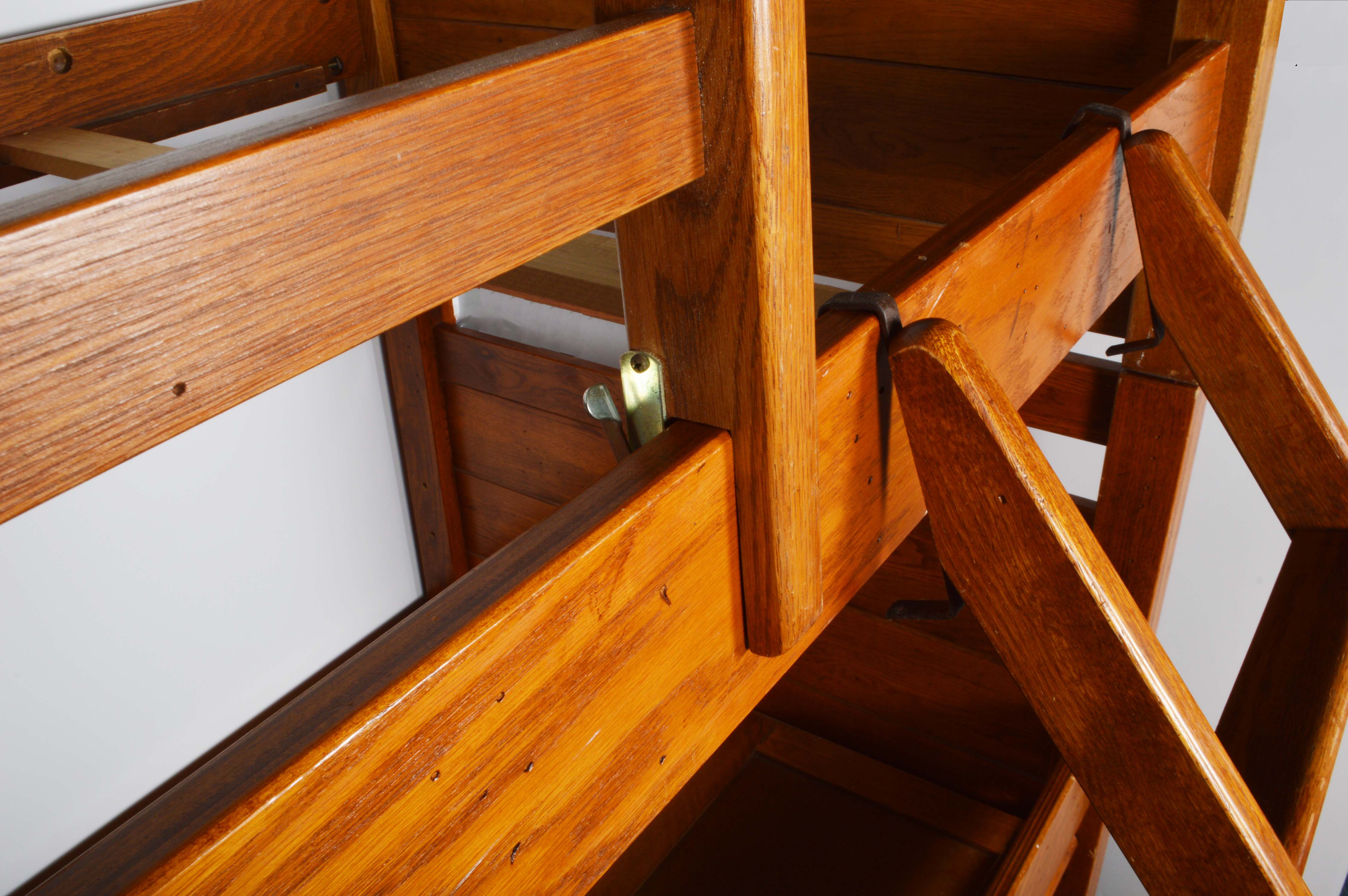 YoungHinkle Outrigger Bunk Bed EBTH