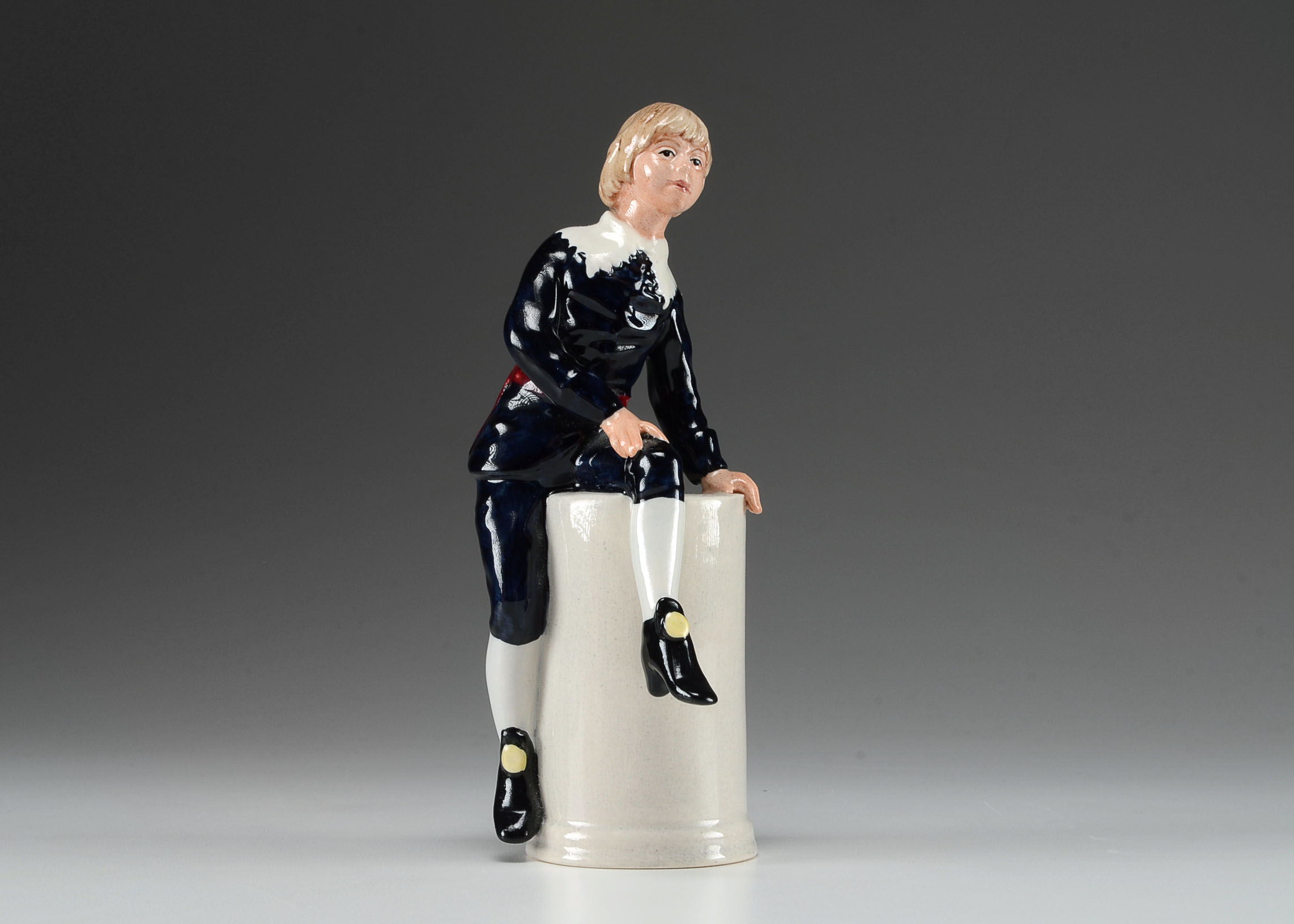 Royal Doulton Porcelain Figurine "Little Lord Fauntleroy"