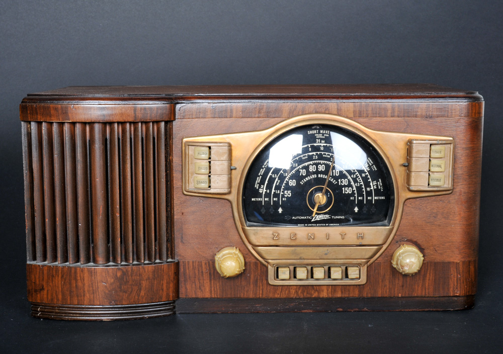 Circa 1940s Zenith Console Radio