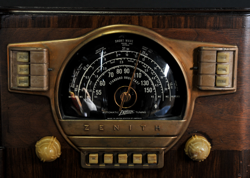 Circa 1940s Zenith Console Radio
