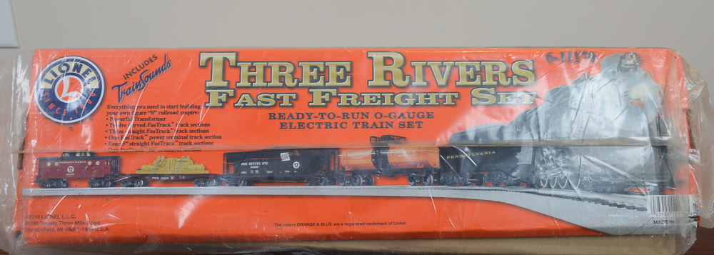 Lionel "Three Rivers Fast Freight" Model Train Set