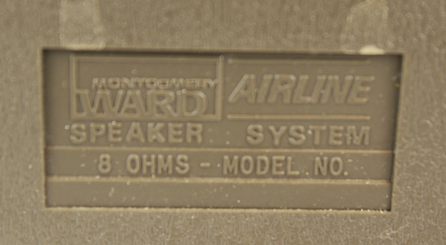 DYN Solid State Receiver Turntable & Speakers