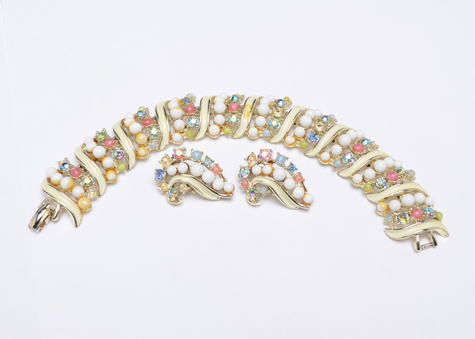 Group of Vintage Costume Jewelry