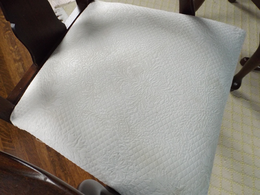 Gorgeous Ethan Allen Mahogany Dining Table and Eight Chairs