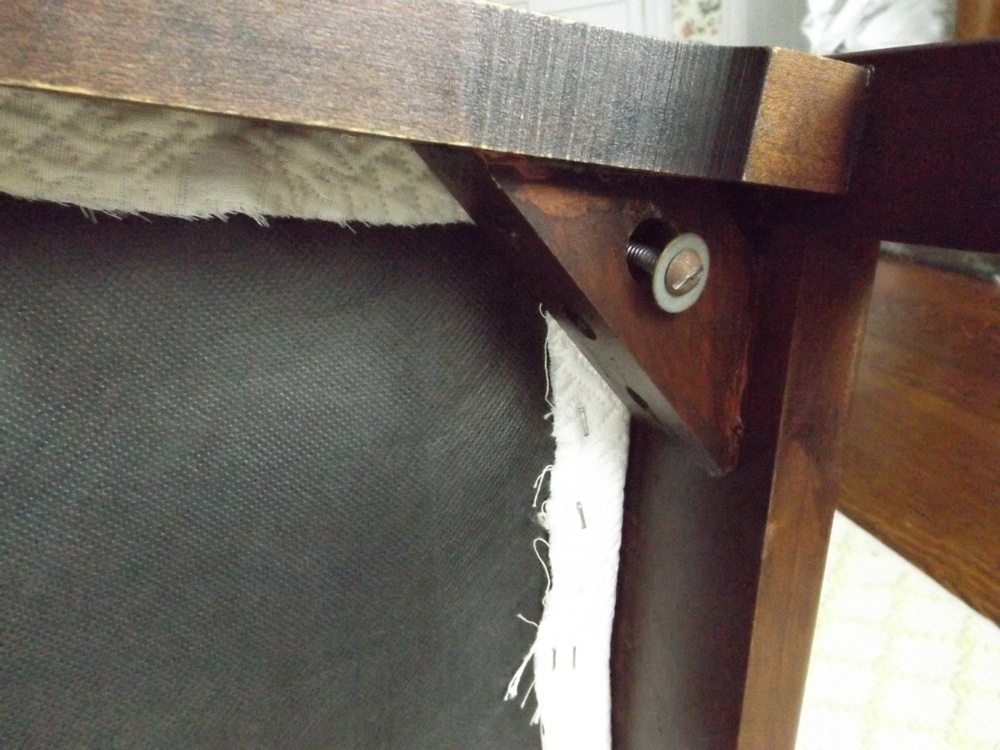 Gorgeous Ethan Allen Mahogany Dining Table and Eight Chairs