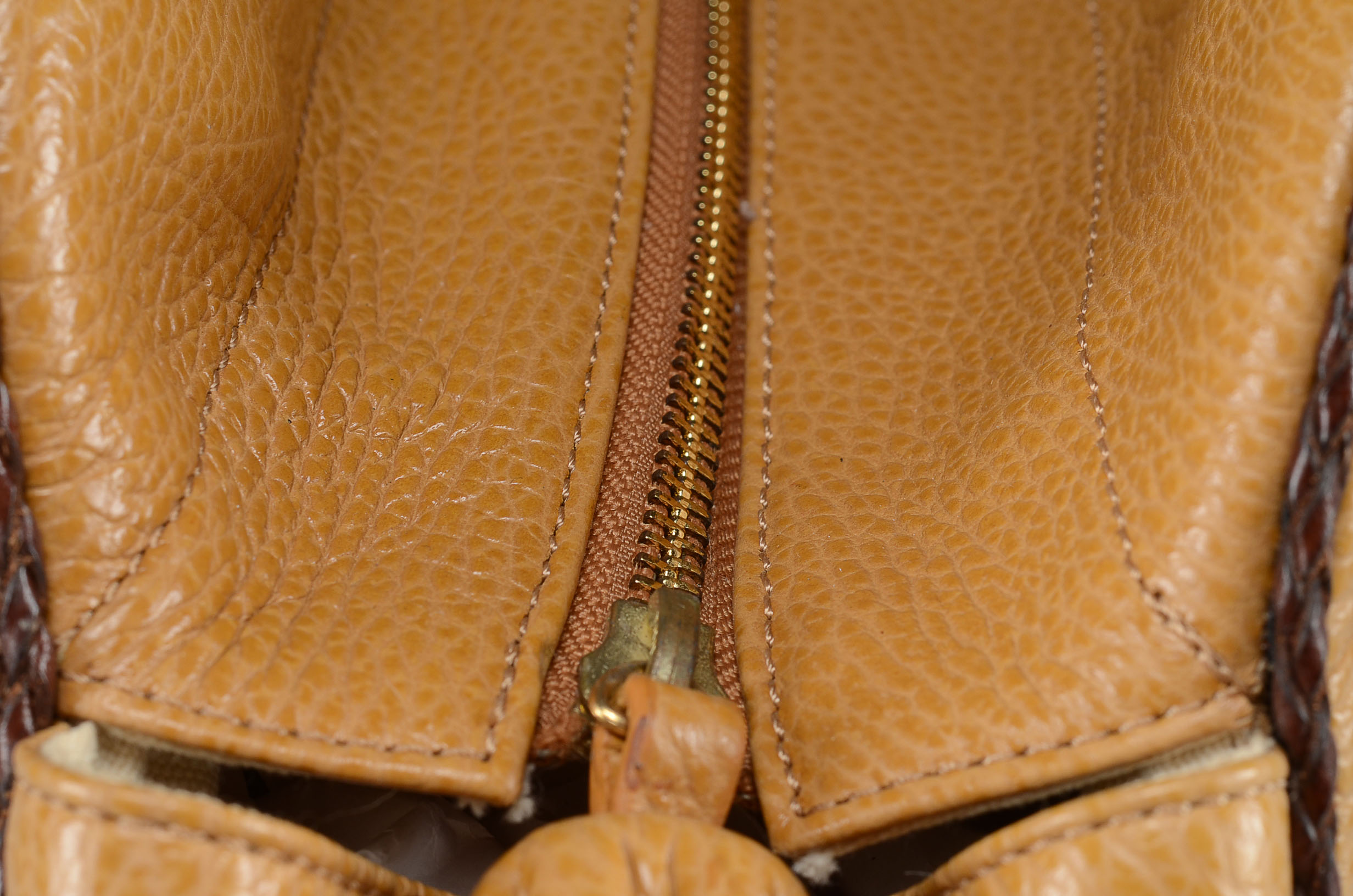 Desmo Italian Leather Handbag