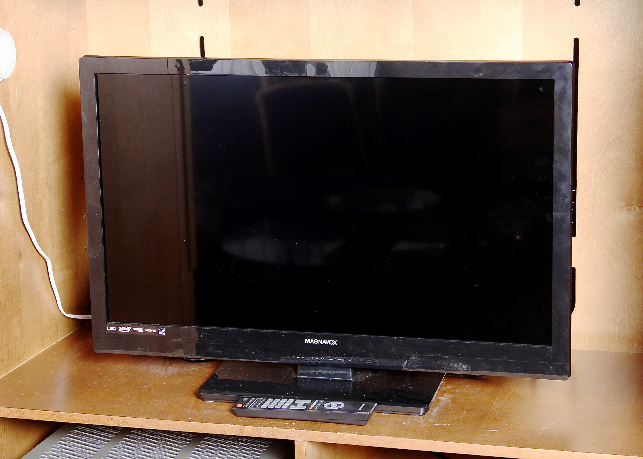 Magnavox 32" LED Television
