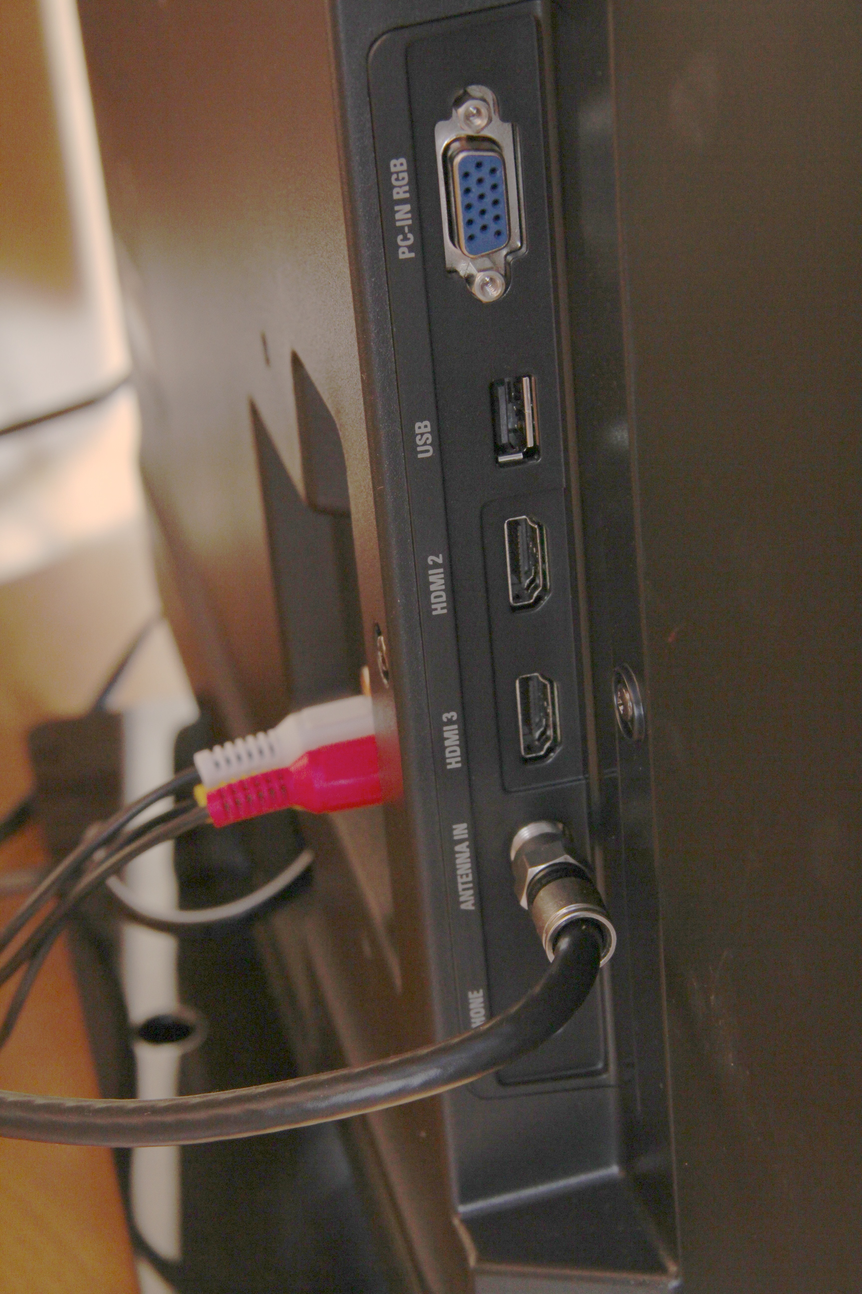 Magnavox 32" LED Television