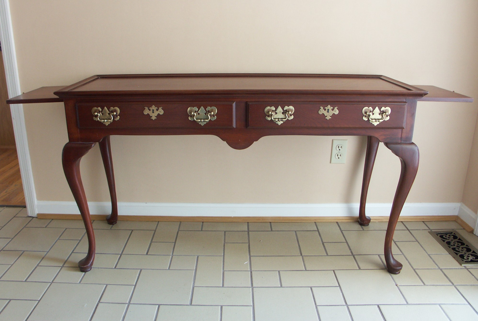 Harden Furniture Cherry Sofa/Console Table