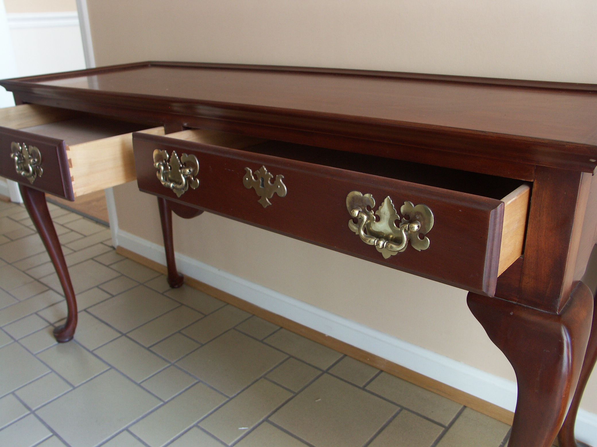 Harden Furniture Cherry Sofa/Console Table