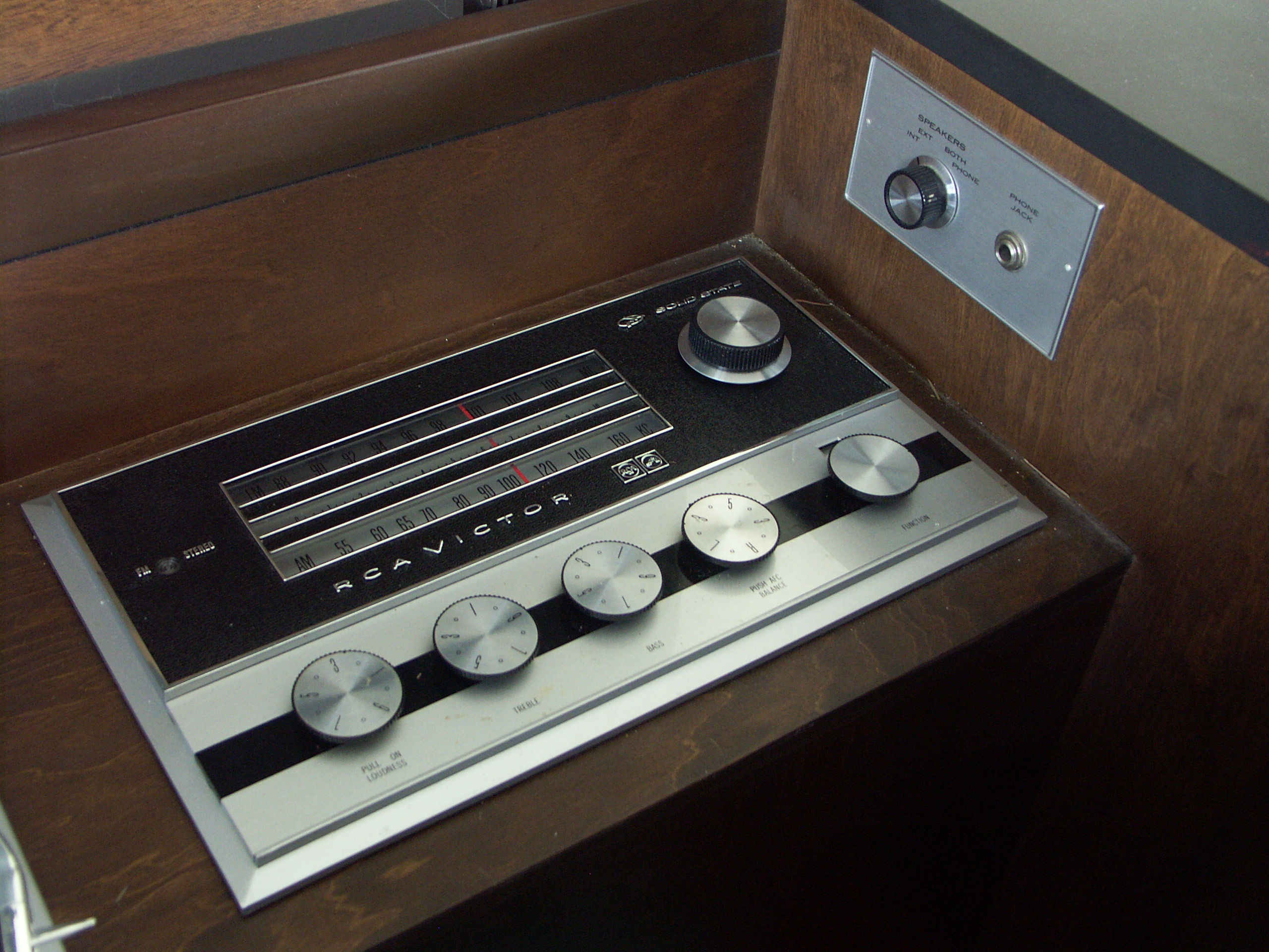 Mid Century Modern RCA Victor Stereo Combination Console
