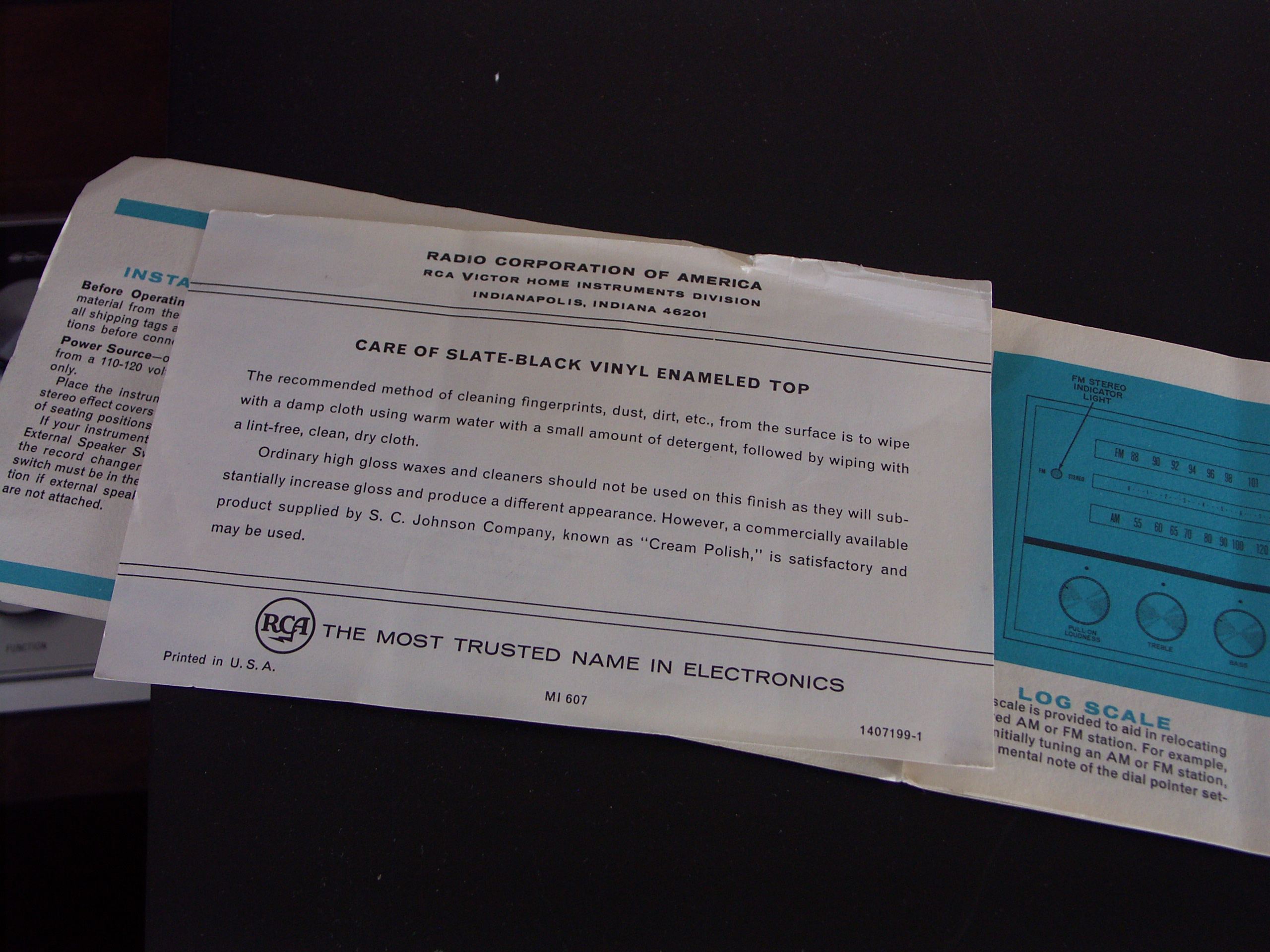 Mid Century Modern RCA Victor Stereo Combination Console