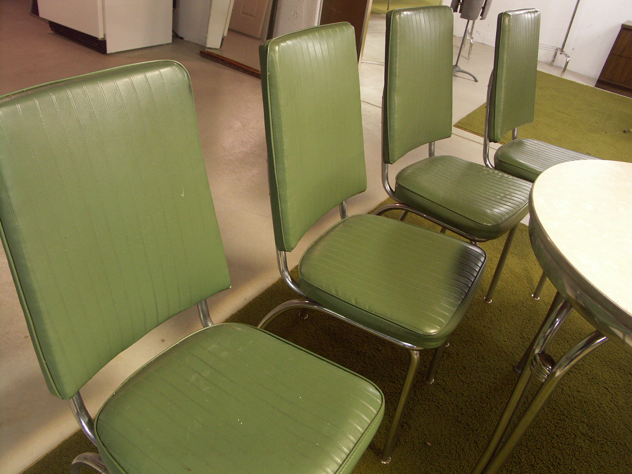 1950's Retro Howell Chrome Table and Four Chairs EBTH