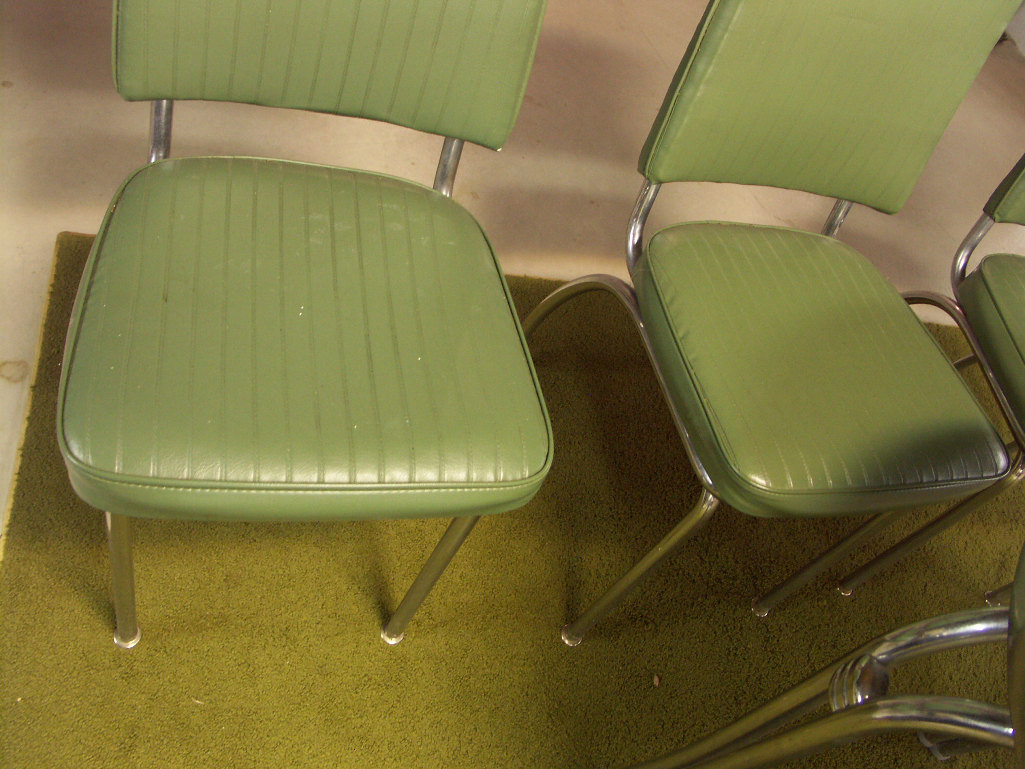 1950's Retro Howell Chrome Table and Four Chairs EBTH