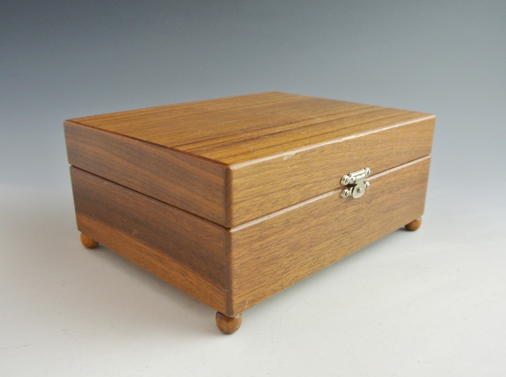 Thorens Automatic Disc Music Box with Additonal Discs