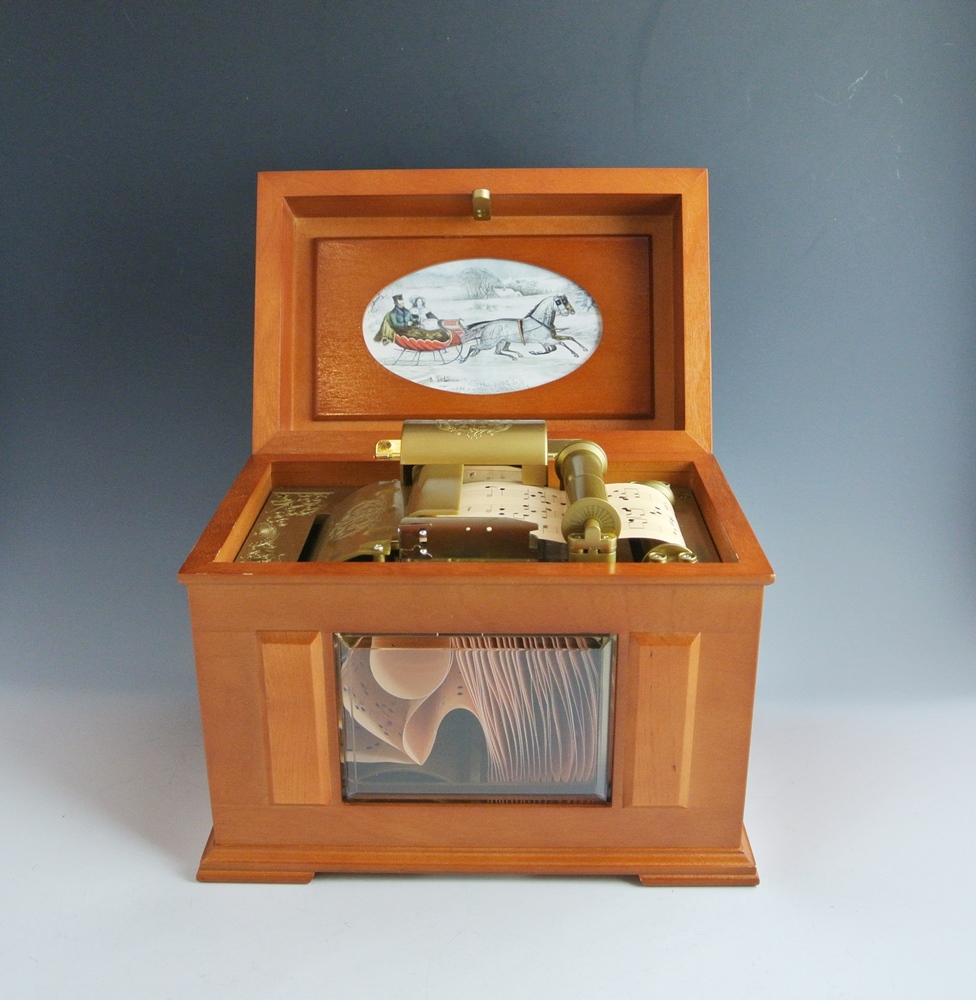 Mr. Christmas "Music in Motion" Wood Music Box