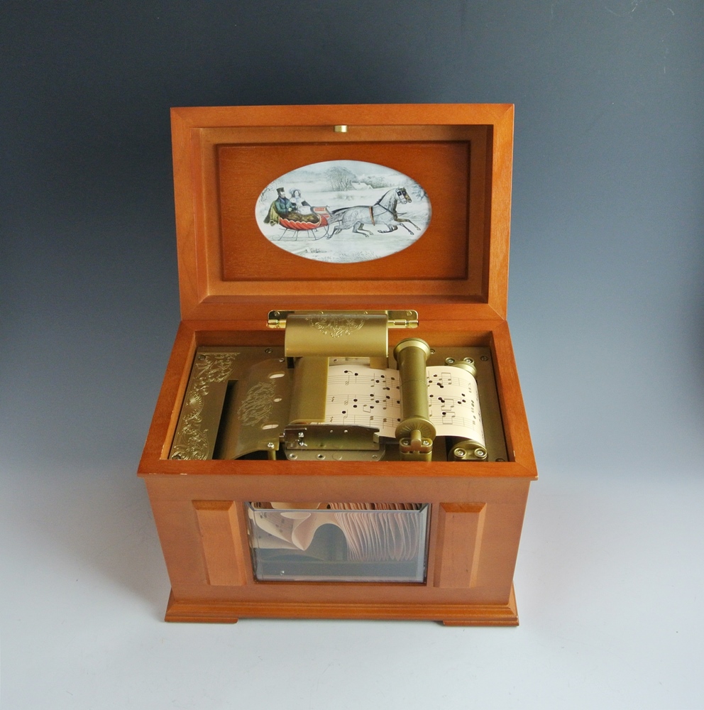 Mr. Christmas "Music in Motion" Wood Music Box