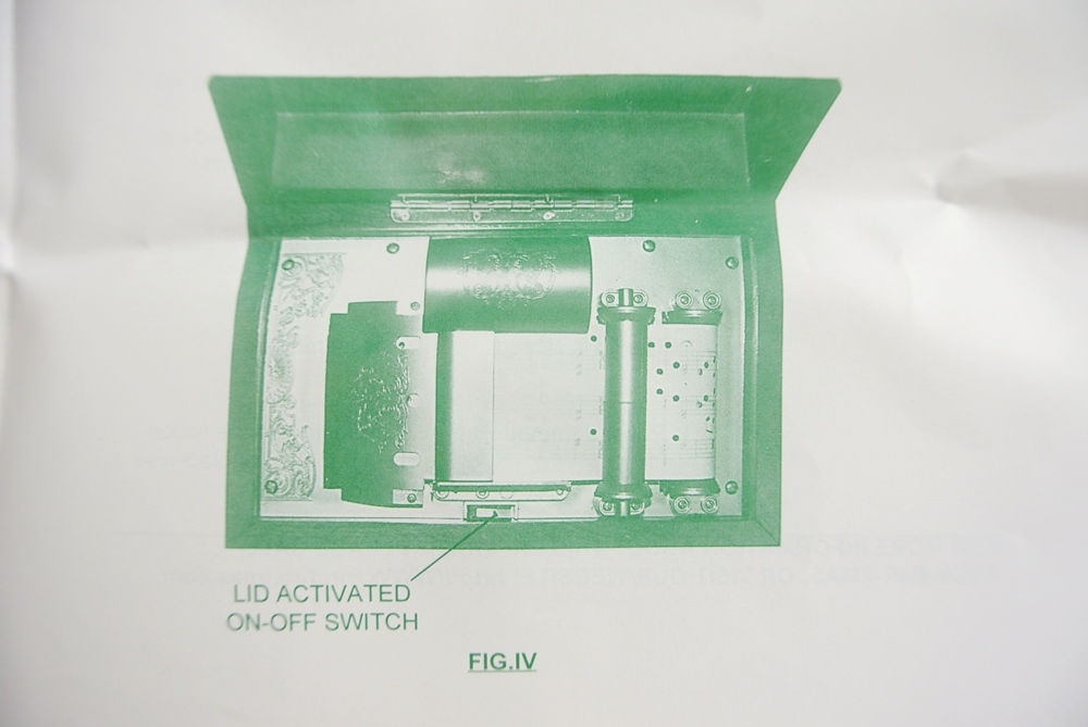 Mr. Christmas "Music in Motion" Wood Music Box