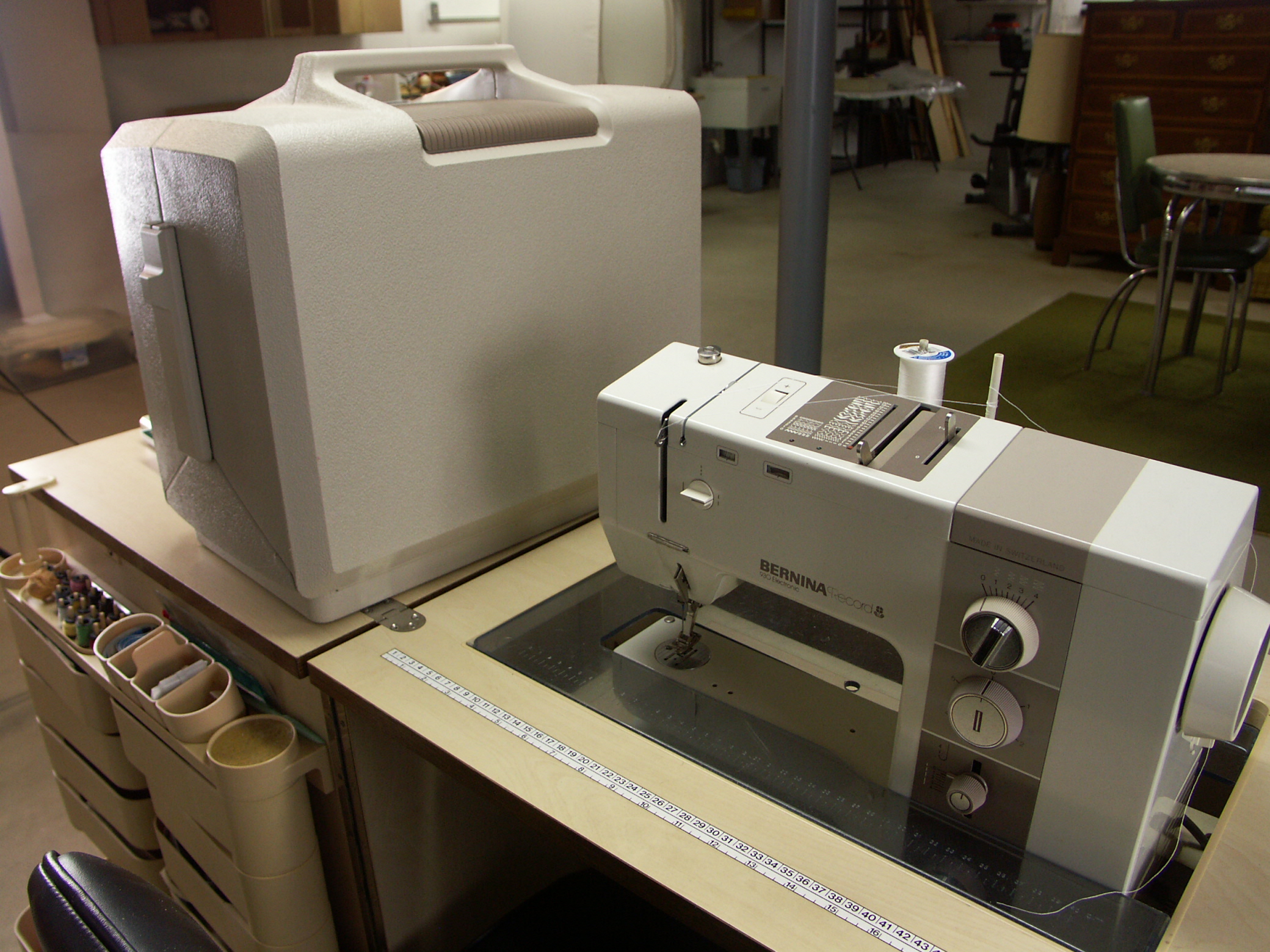 Bernina Record 930 Electronic Sewing Machine and Cabinet