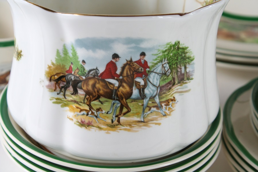 Gorgeous Equestrian Fox Hunt Scene from Pereek and Spode