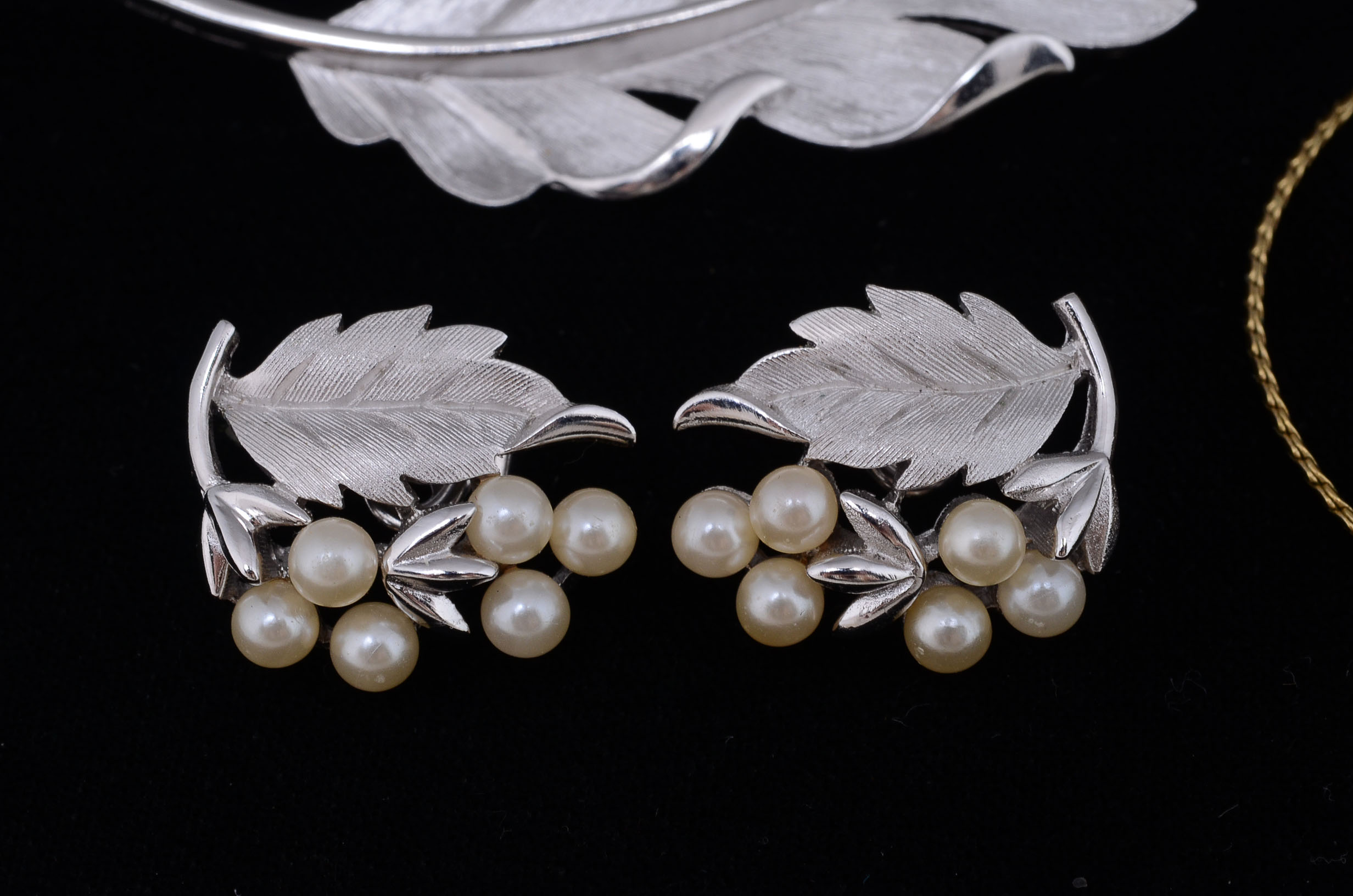 Vintage Trifari Foliate Jewelry