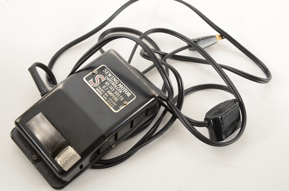 Vintage Singer Manufacturing Sewing Machine