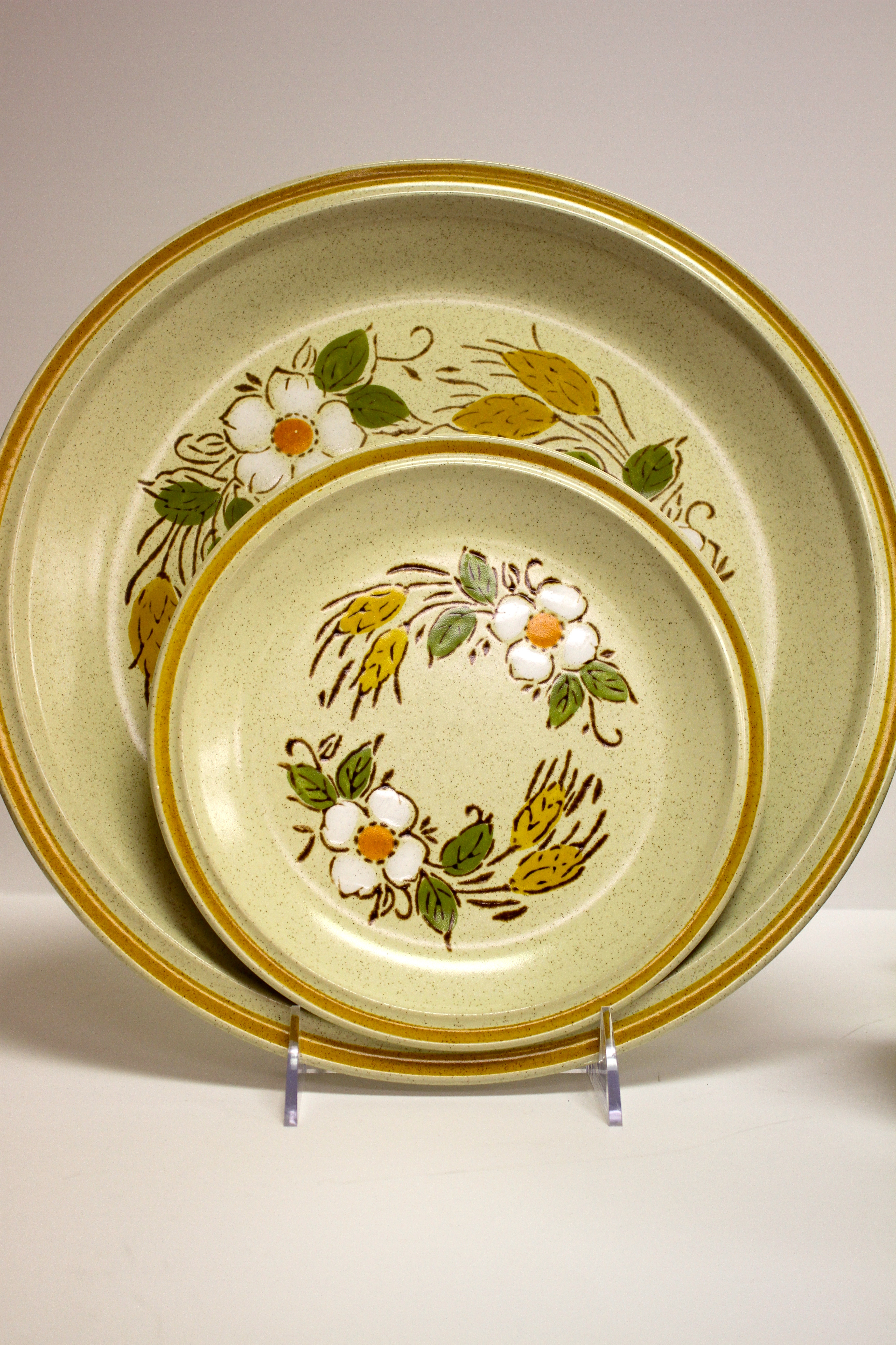 Group of China and Ceramic Pieces