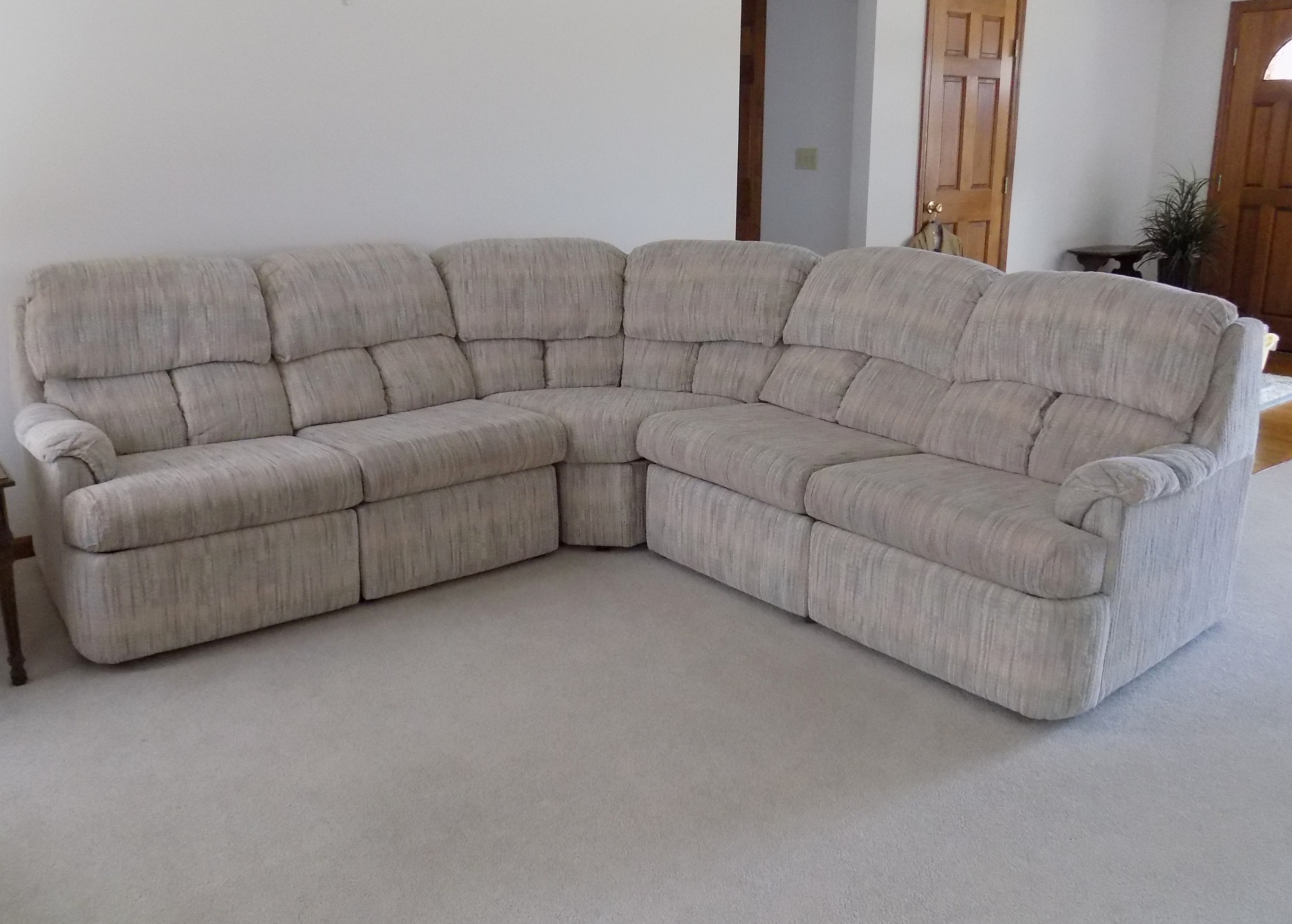 PeopLoungers Reclining Sectional Sofa