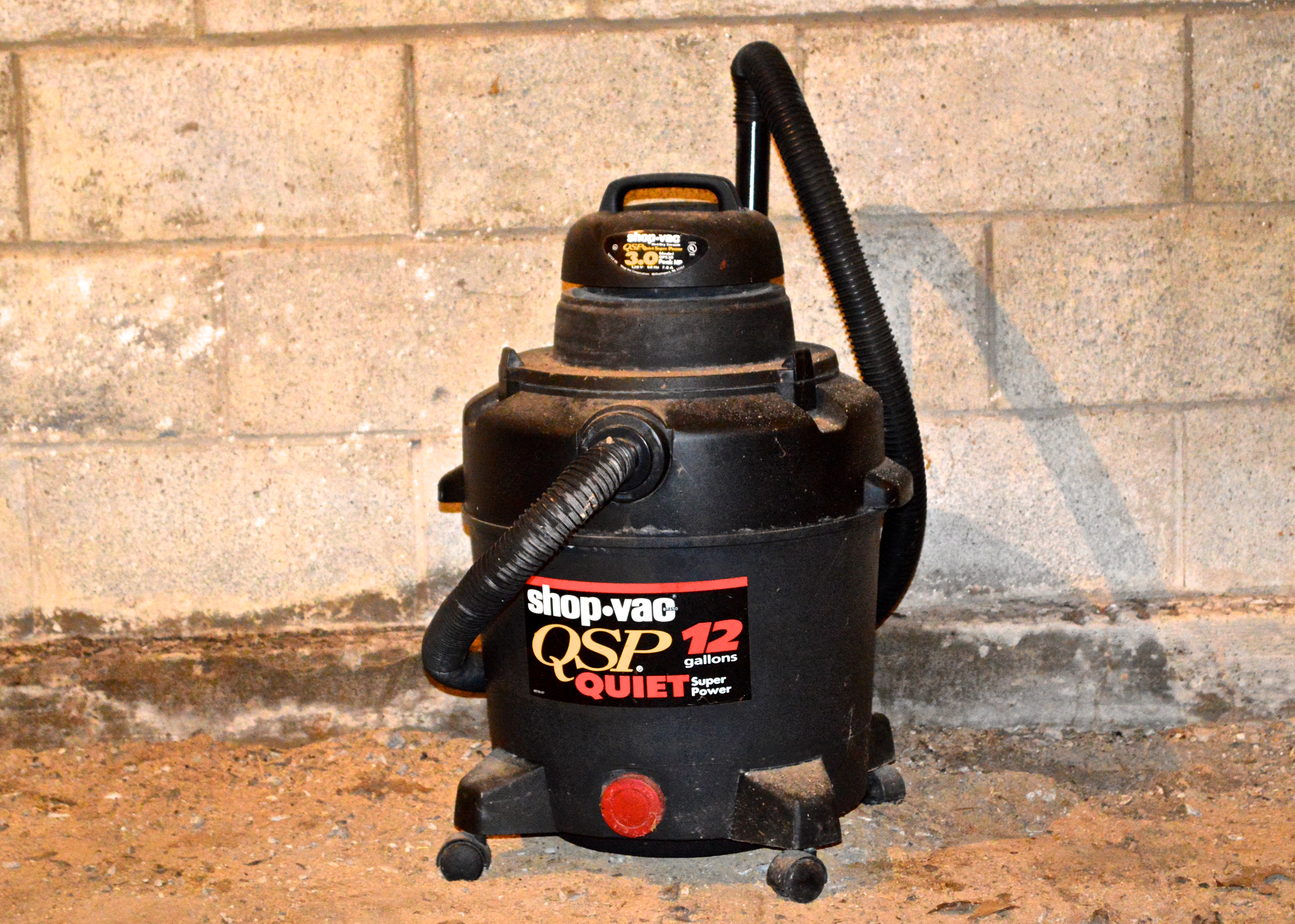 QSP Quiet 12-Gallon Shop-Vac