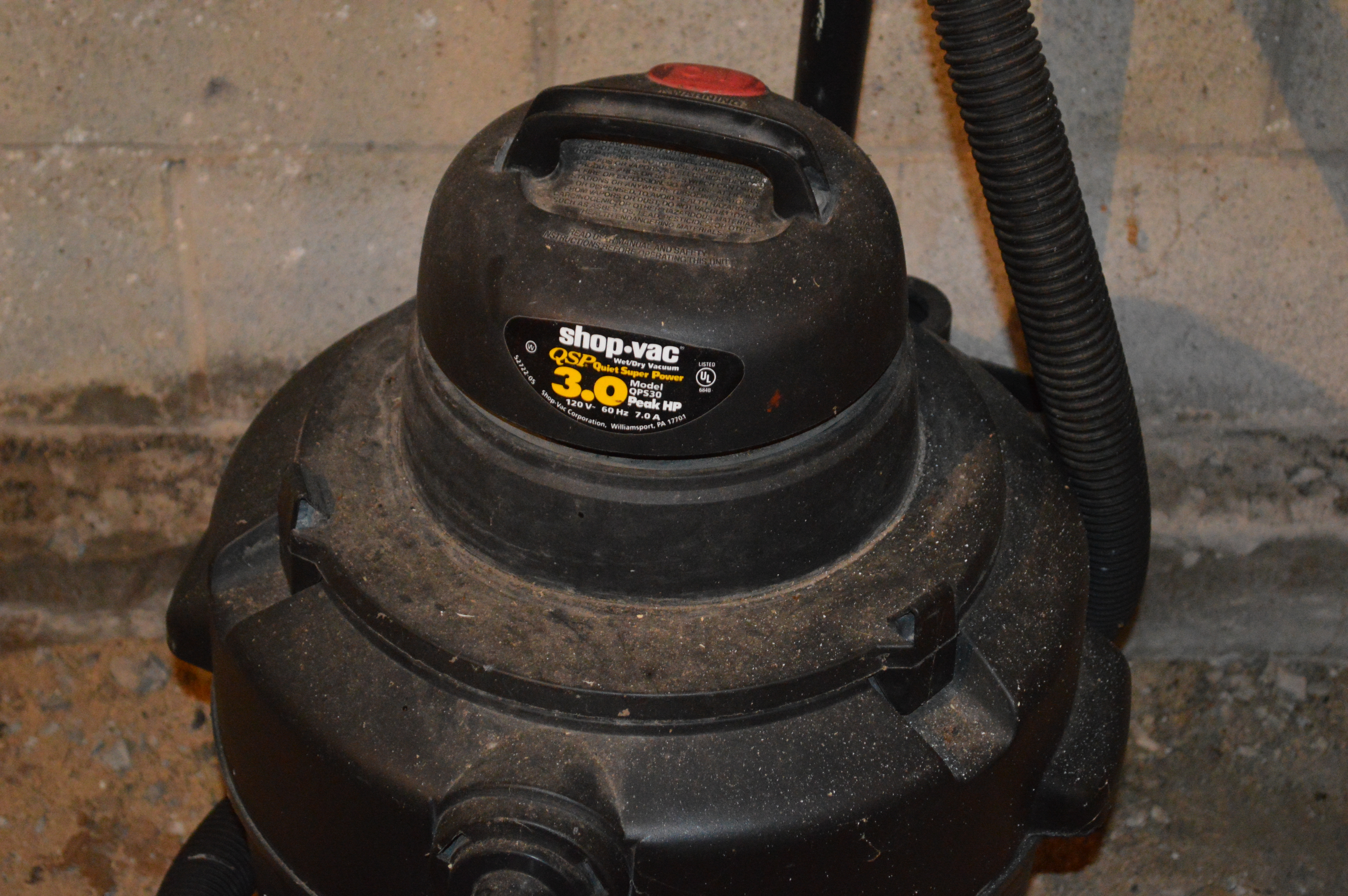QSP Quiet 12-Gallon Shop-Vac