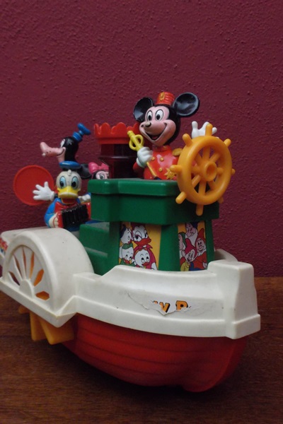 1981 Playworld Disney Showboat Toy