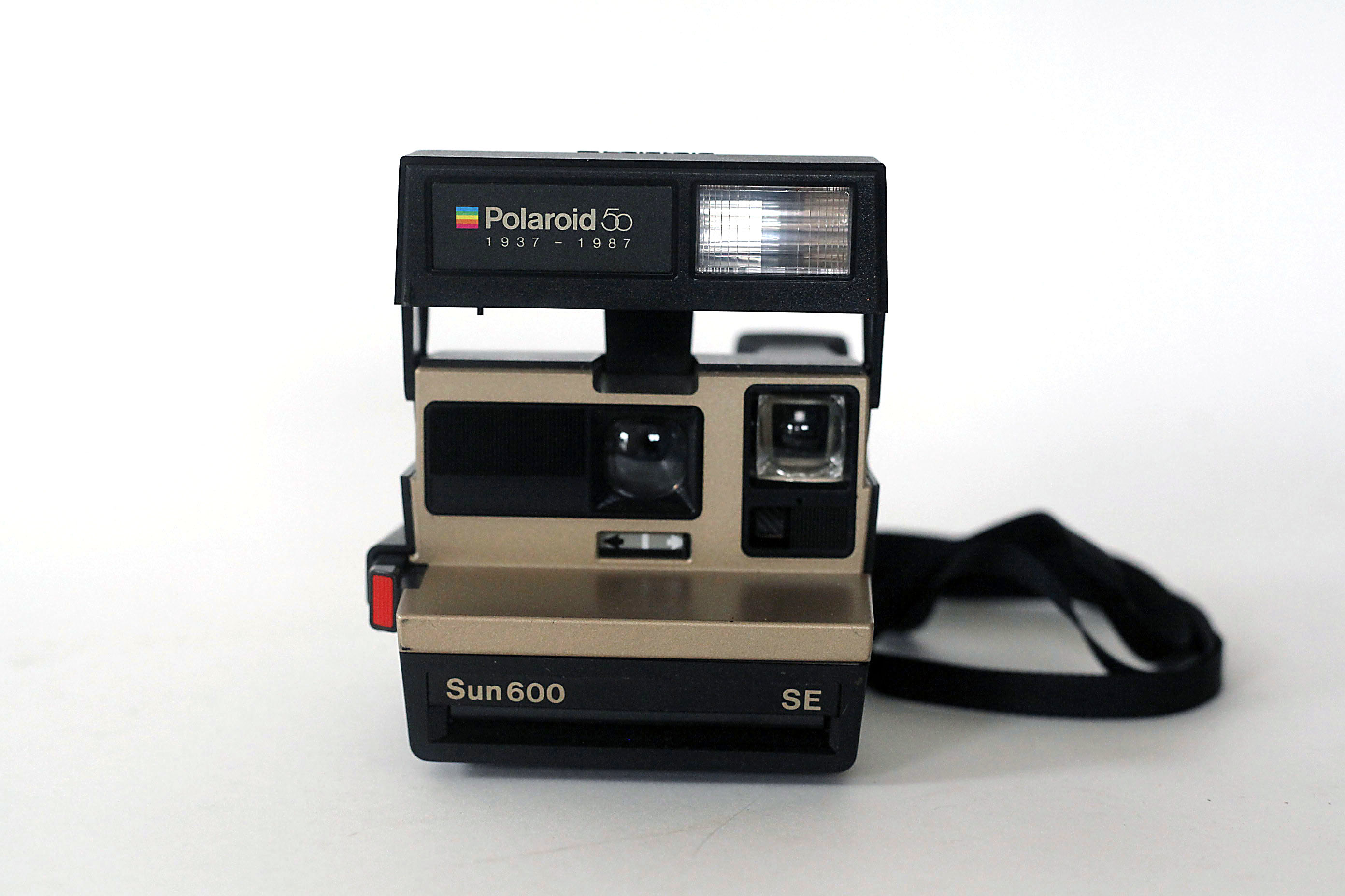 Polaroid Sun 600 SE Camera