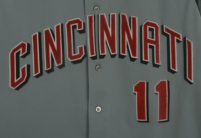 Barry Larkin Cincinnati Reds  Jersey In Acrylic Case