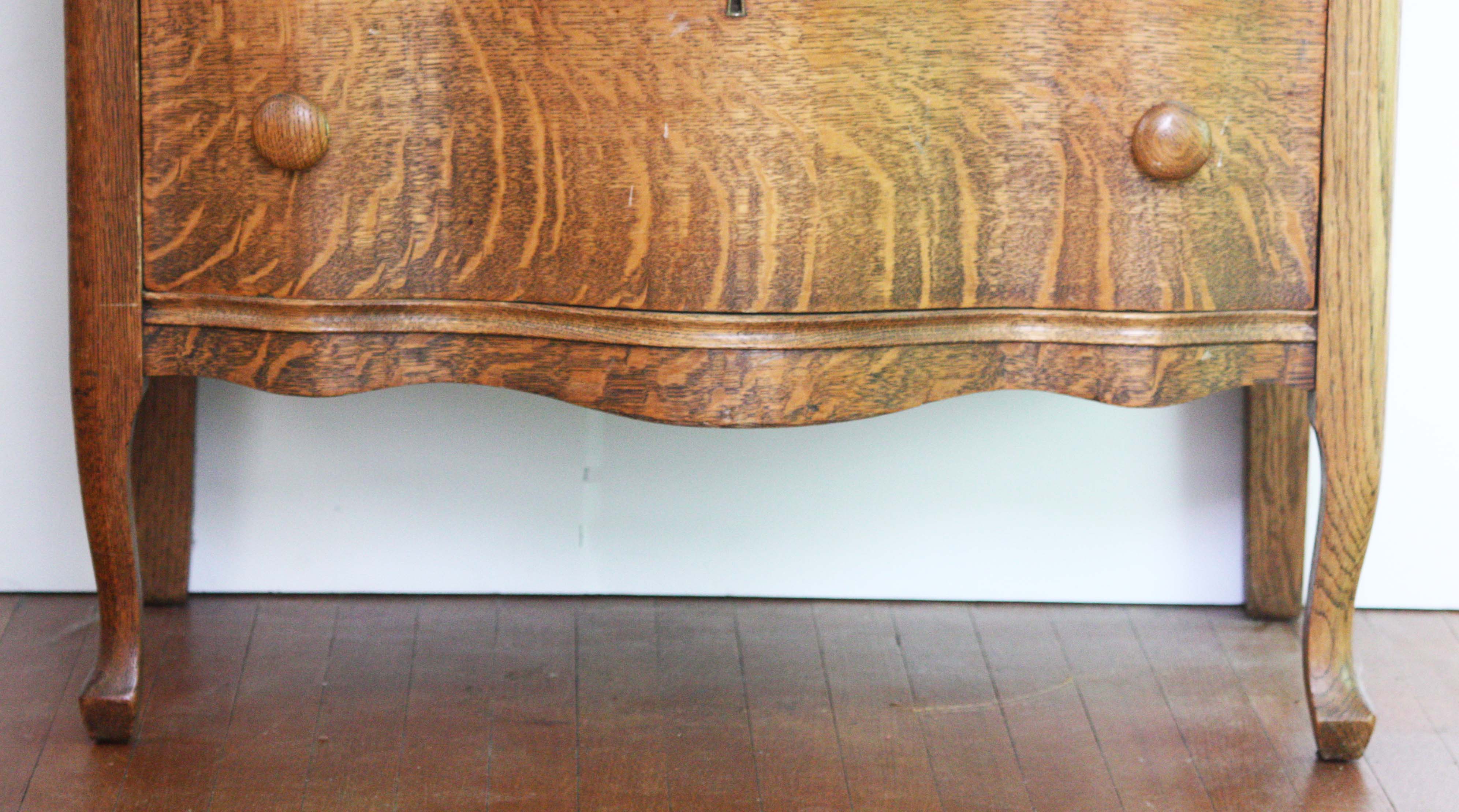 Antique Quarter Sawn Oak Dresser with Oval Mirror