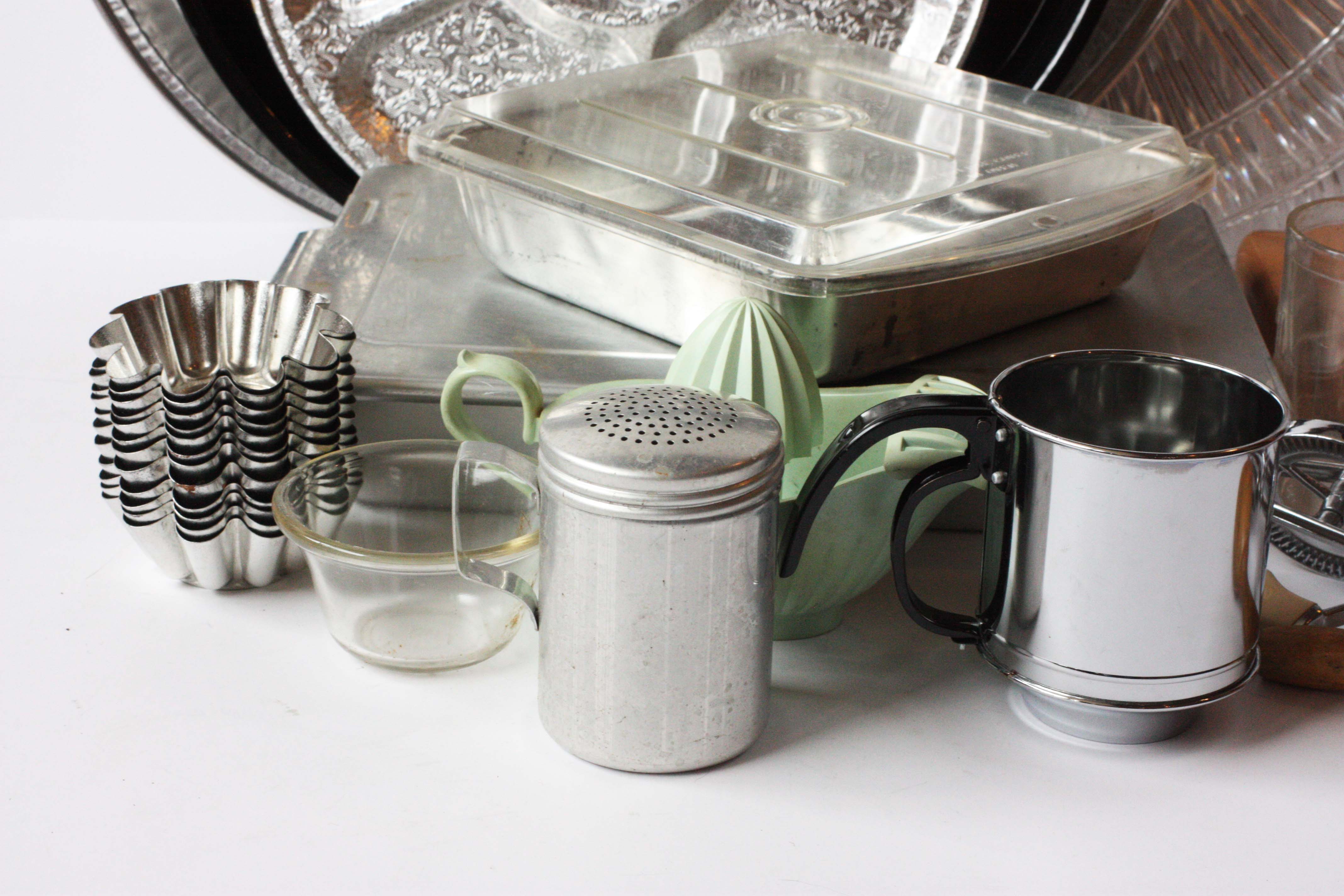 Assortment of Kitchen Items